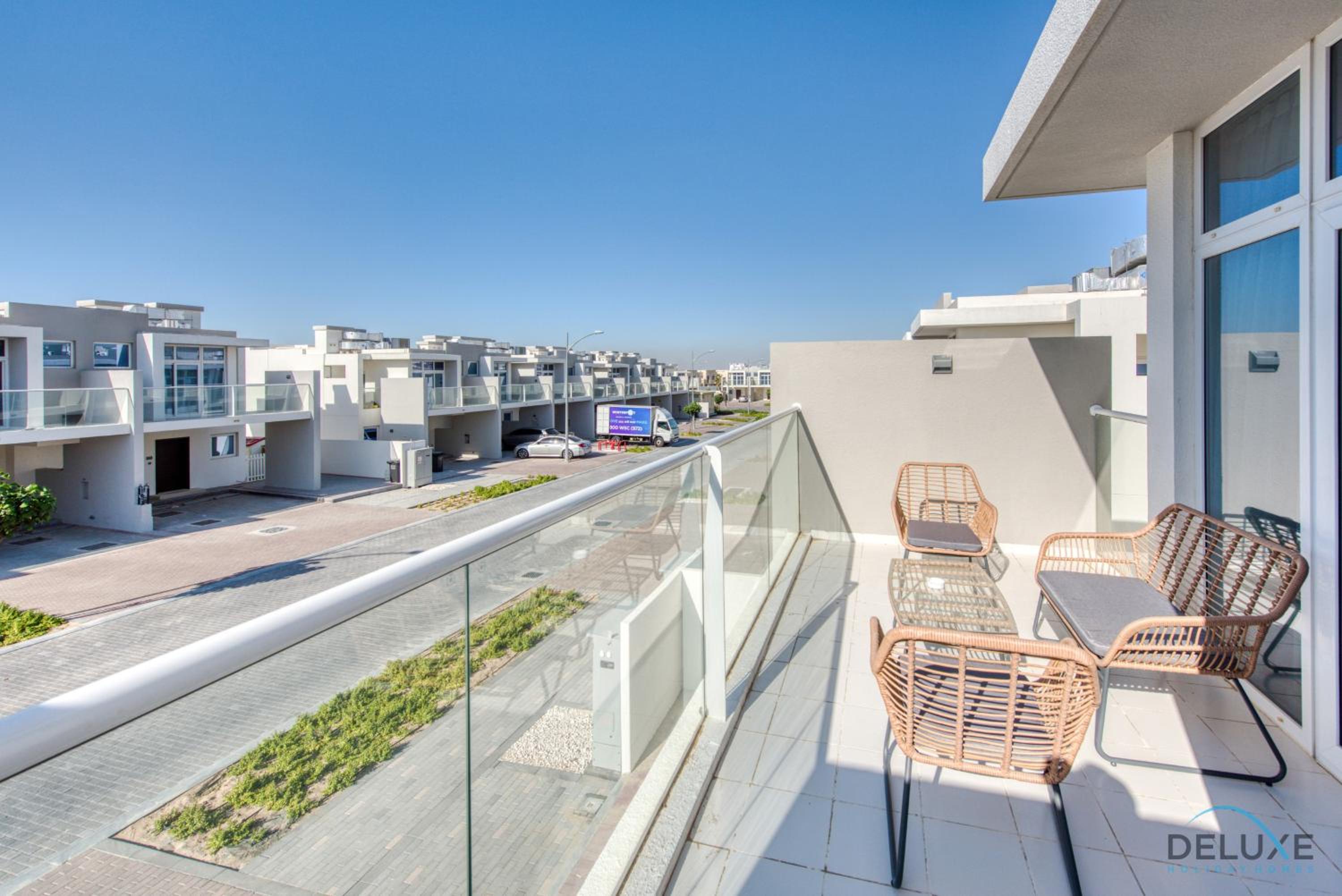 Restful 3BR Townhouse at DAMAC Hills 2 Dubailand by Deluxe Holiday Homes