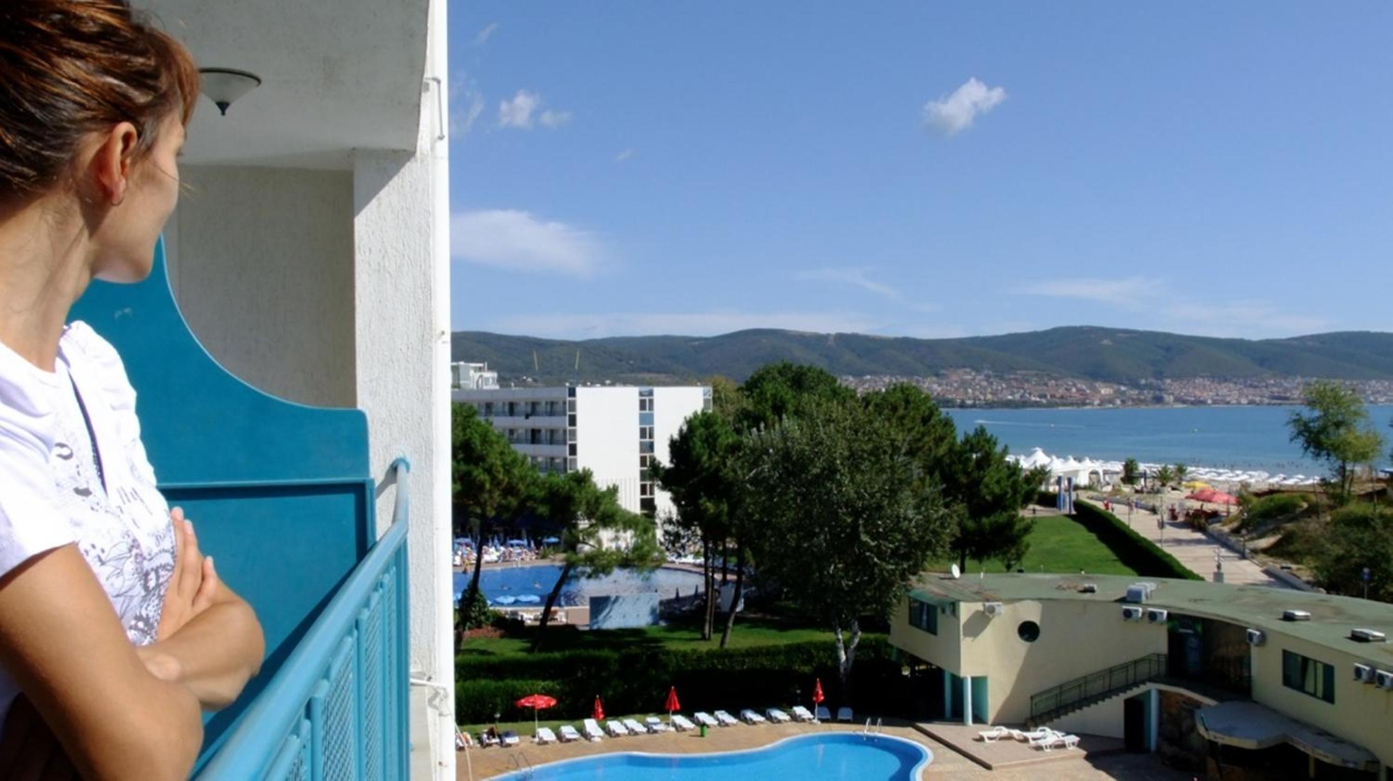 balcony