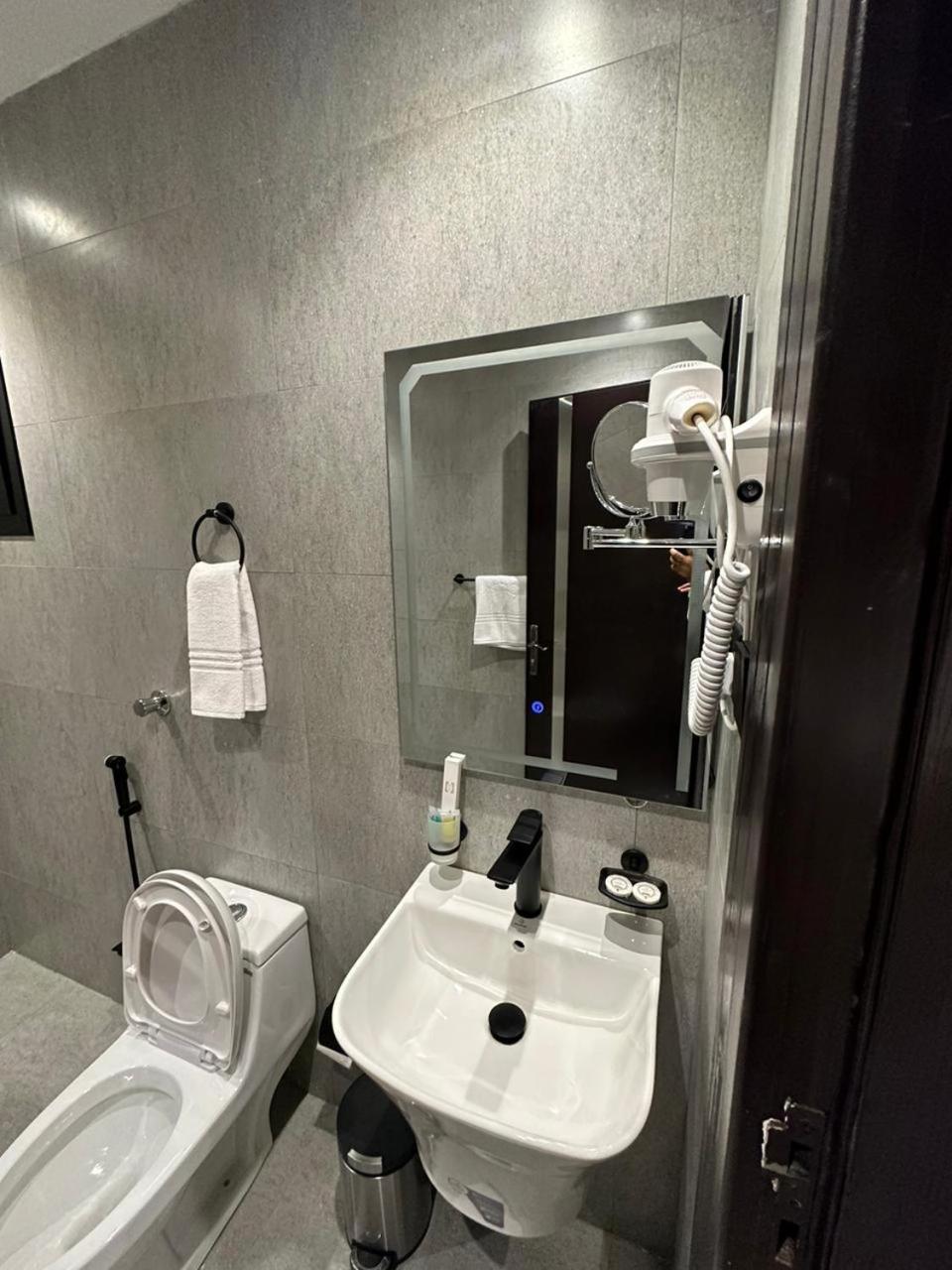 Al Moteb Suites Al Mursalat