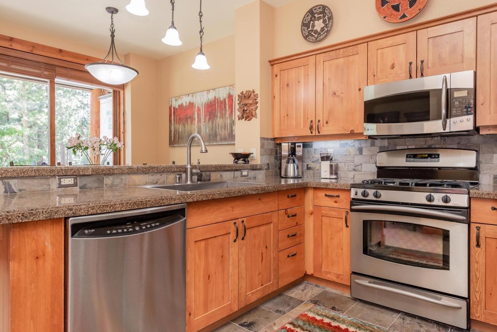 #509 Cozy Mountain Condo with Spa view 5