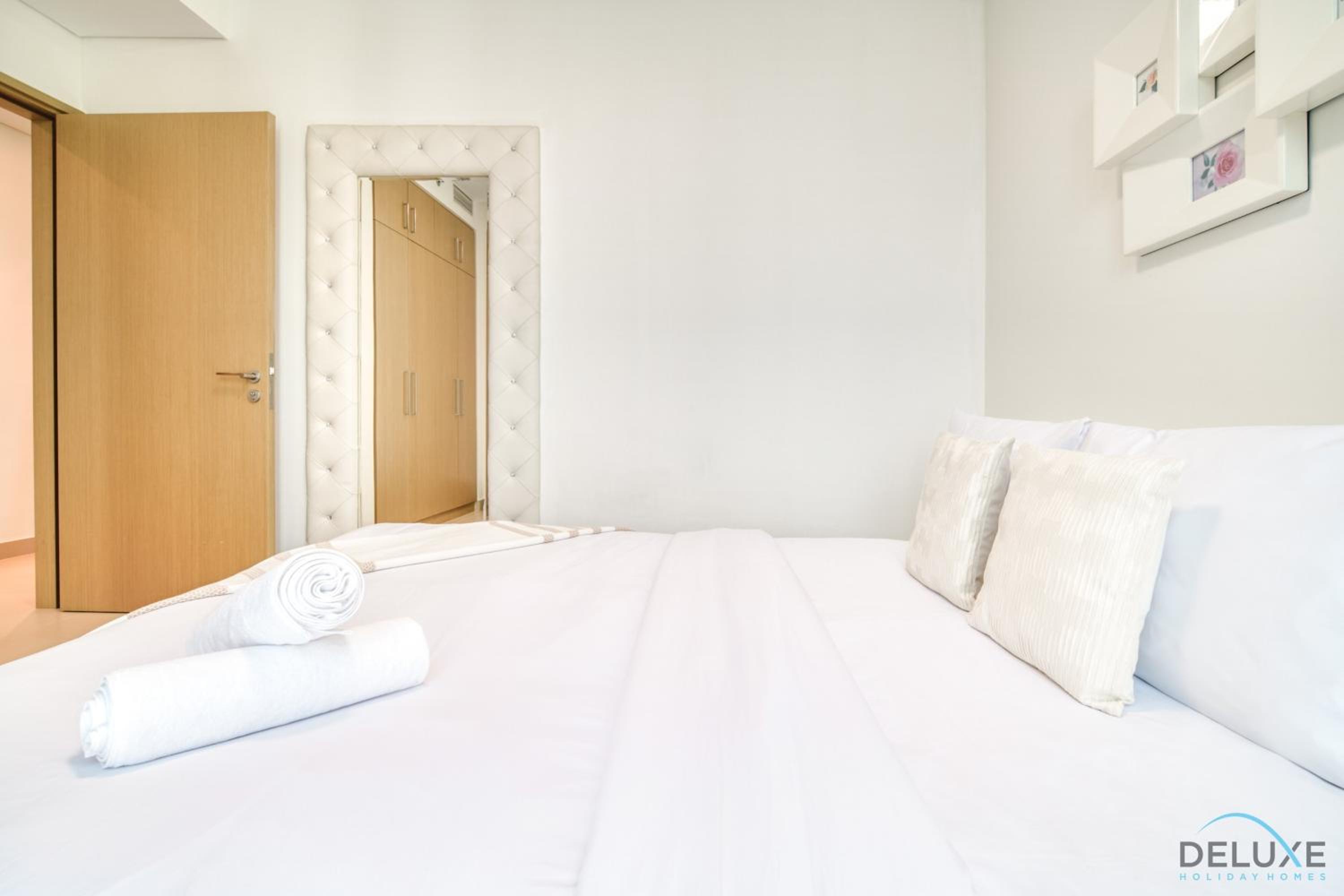 Elegant 2BR at 5242 Tower 2 Dubai Marina by Deluxe Holiday Homes