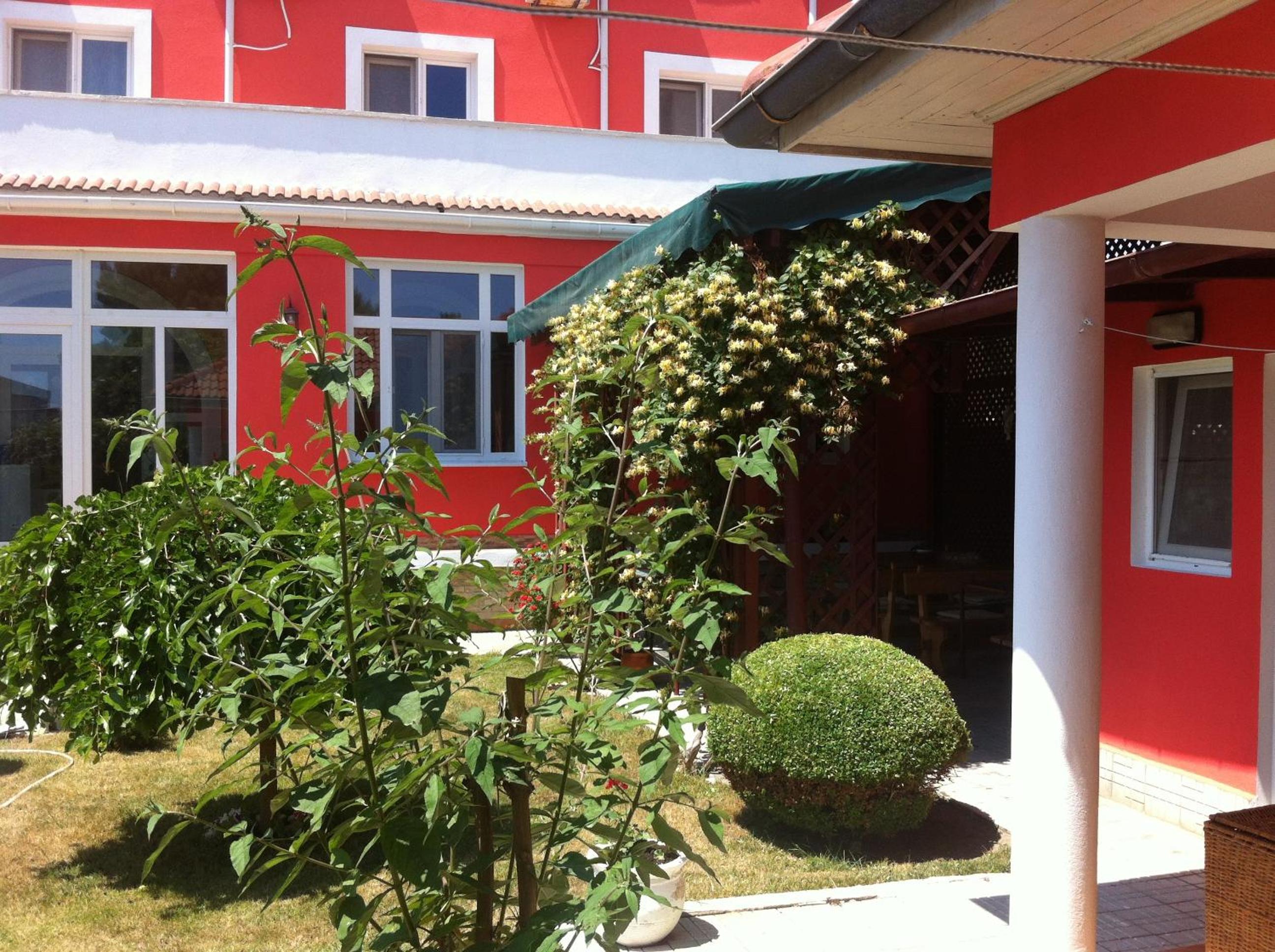 Photo 6