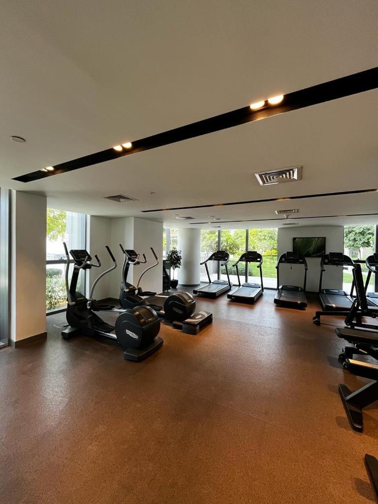 Burj Khalifa view, 3 Bedroom Apartment in Boulevard Point, Connected to Dubai Mall