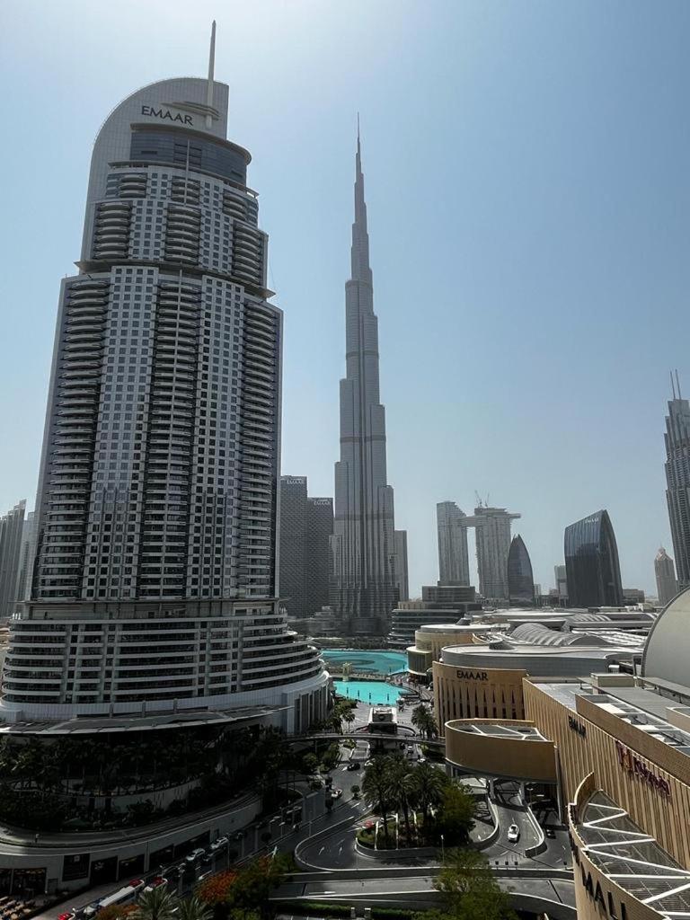 Burj Khalifa view, 3 Bedroom Apartment in Boulevard Point, Connected to Dubai Mall