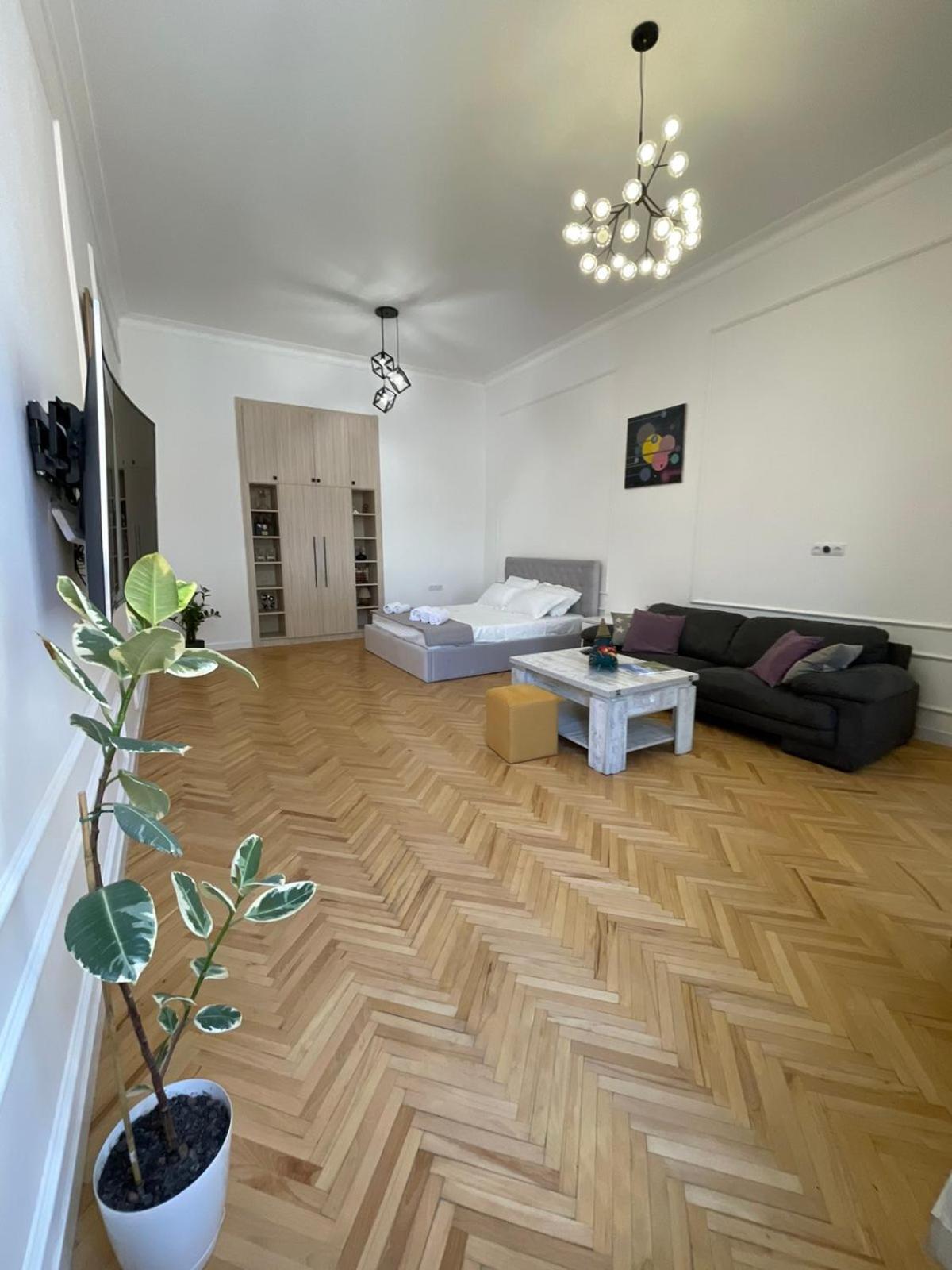 Old Tbilisi - lovely apartment view 2