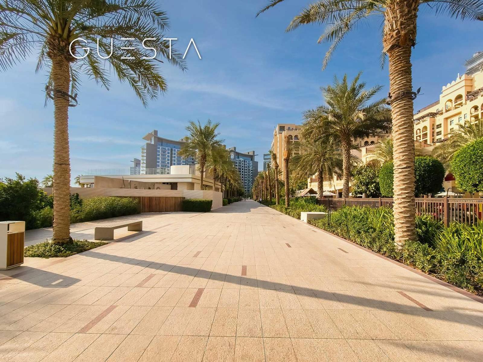 Fairmont Apartments The Palm, Free access to hotel beach and pools