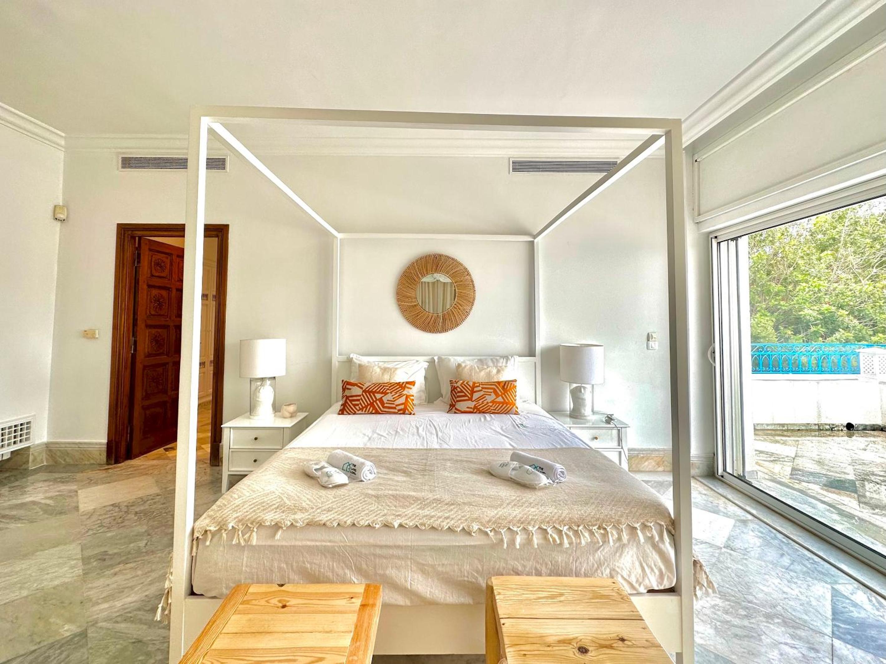 Ultra Luxurious Villa with Breathtaking Views
