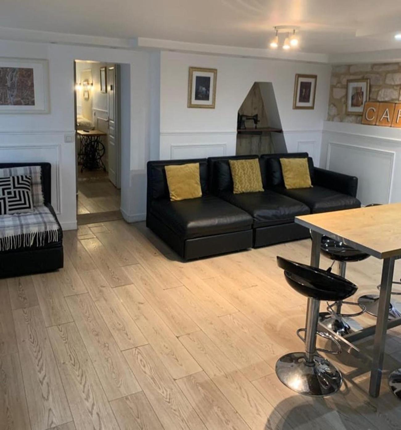 42-LUXURY FLAT