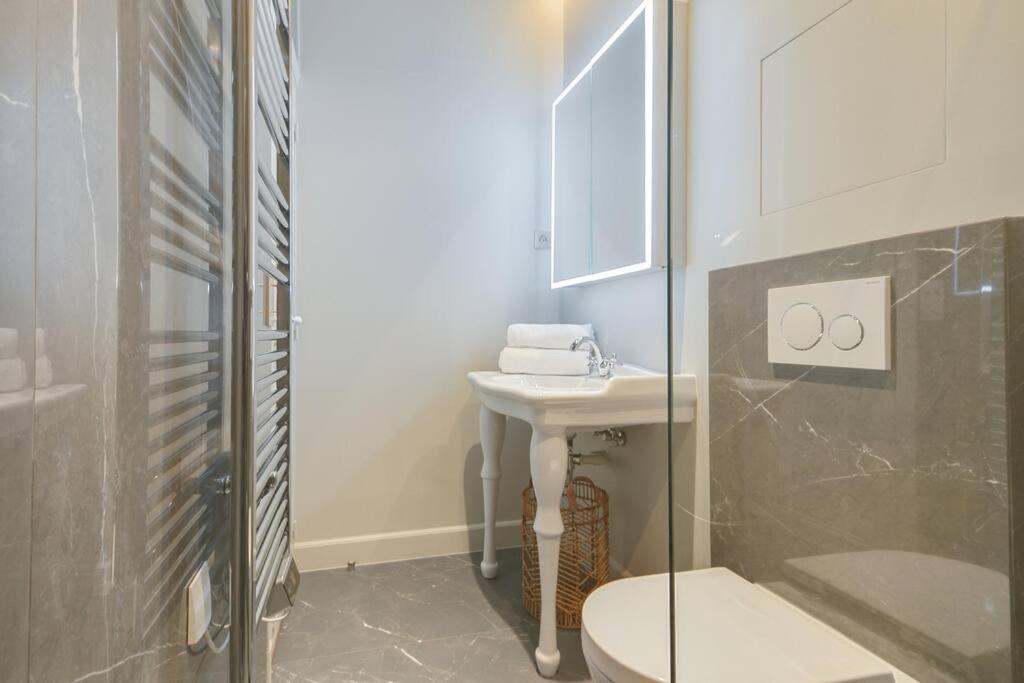 Lovely flat in Central Paris near Notre-Dame