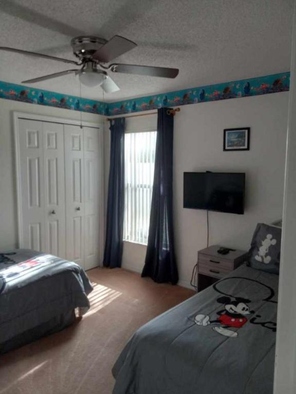 Groves Four Bedroom Pool Home And Spa