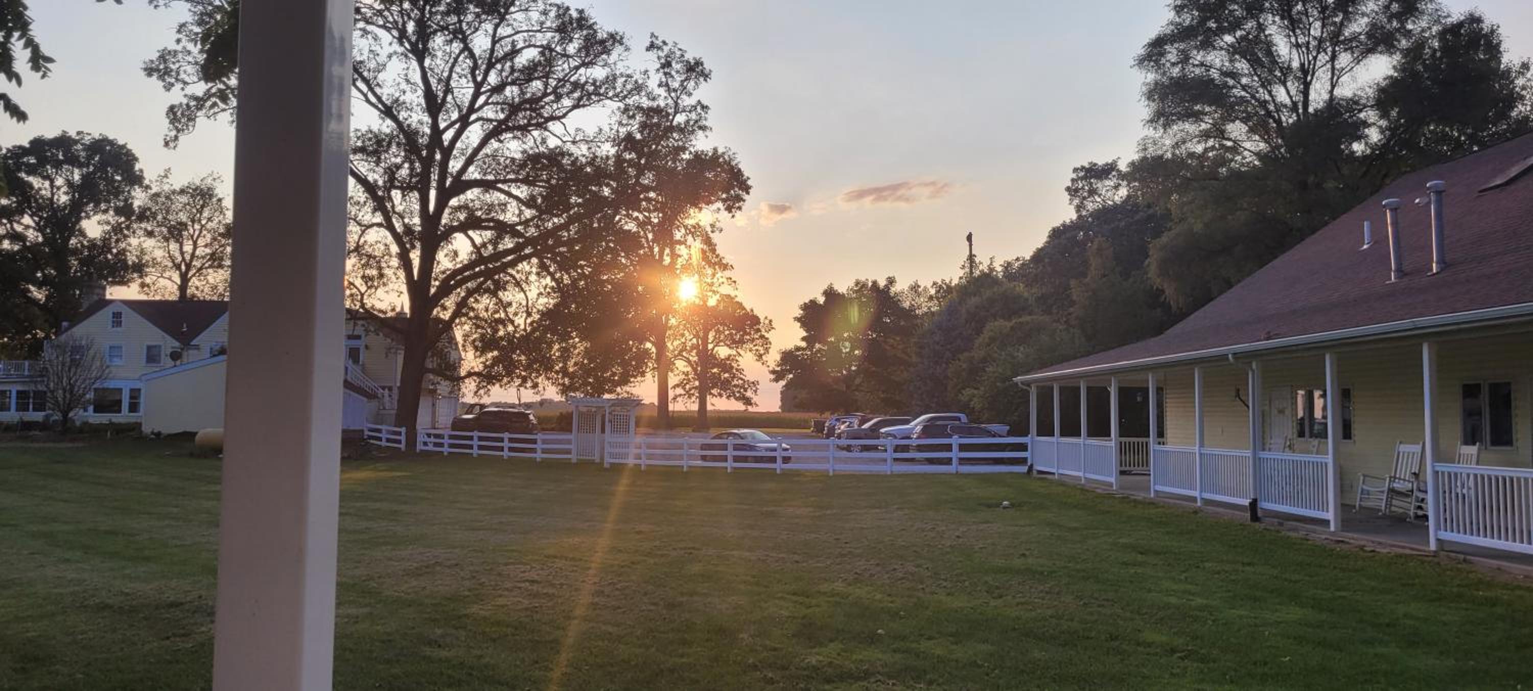 Hideaway Country Inn