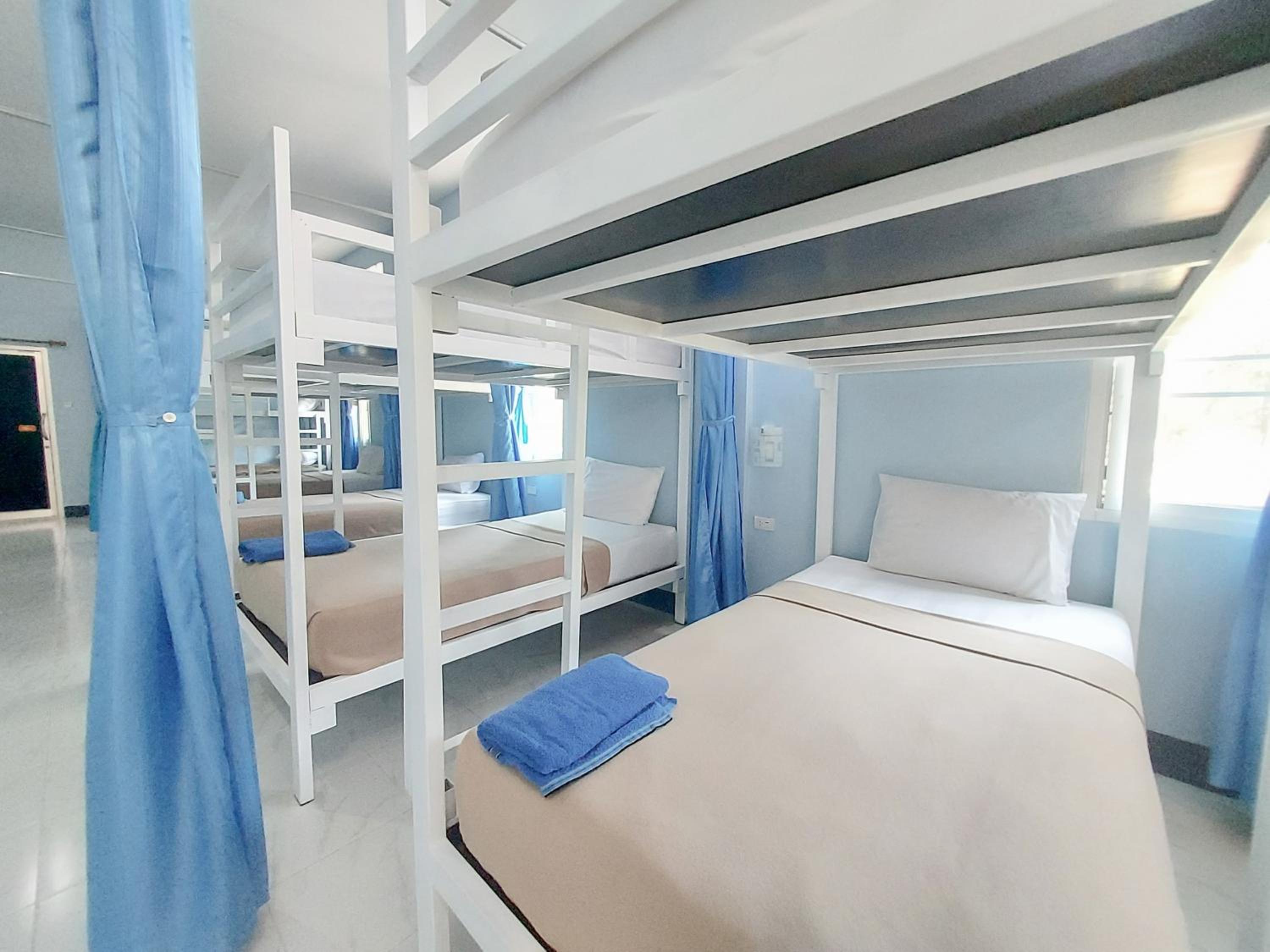Khao Sok Backpacker Hostel