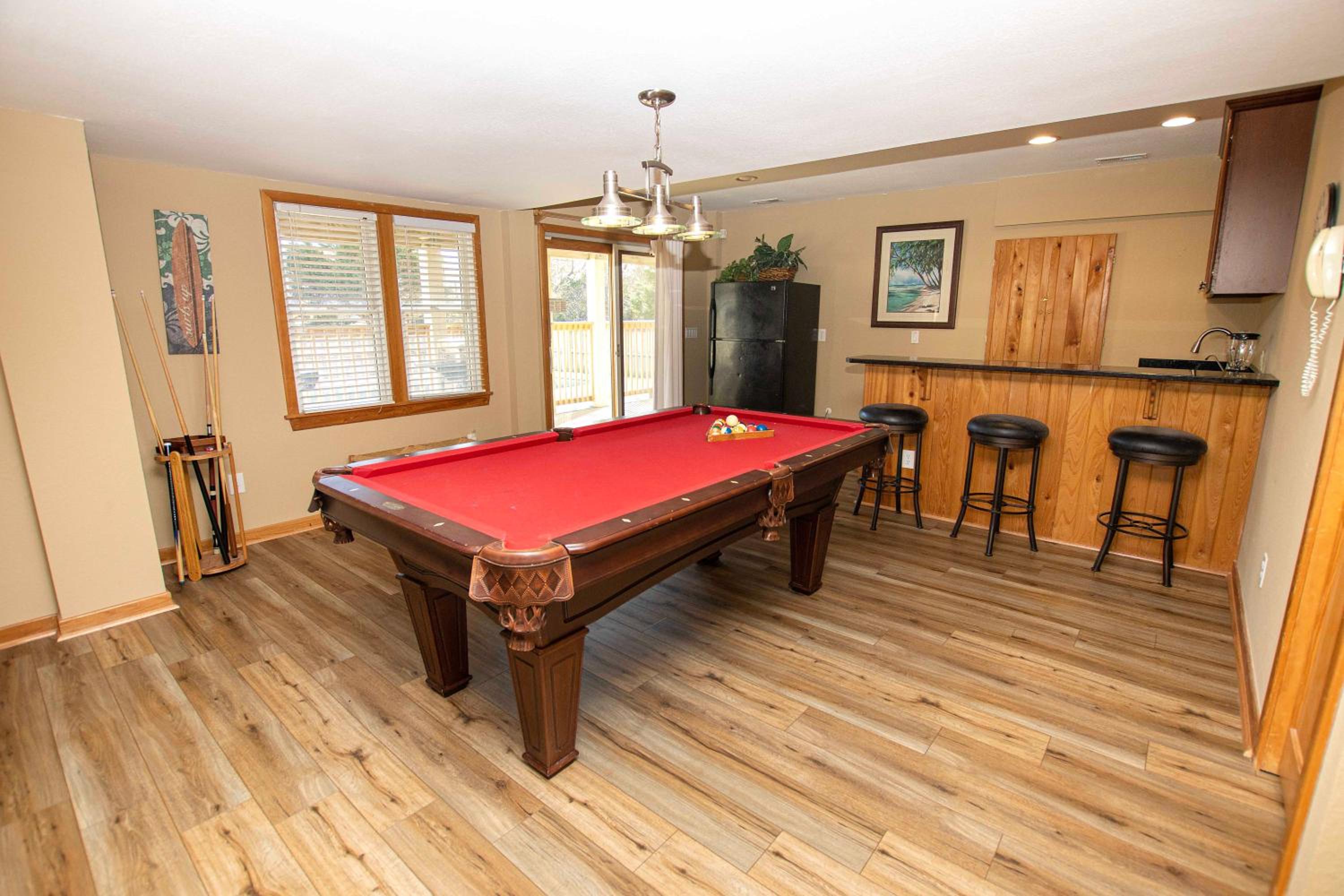 WW857, Seaquest Resort- Oceanside, 7 BRs, Pool Table, Priv Pool, Hot Tub