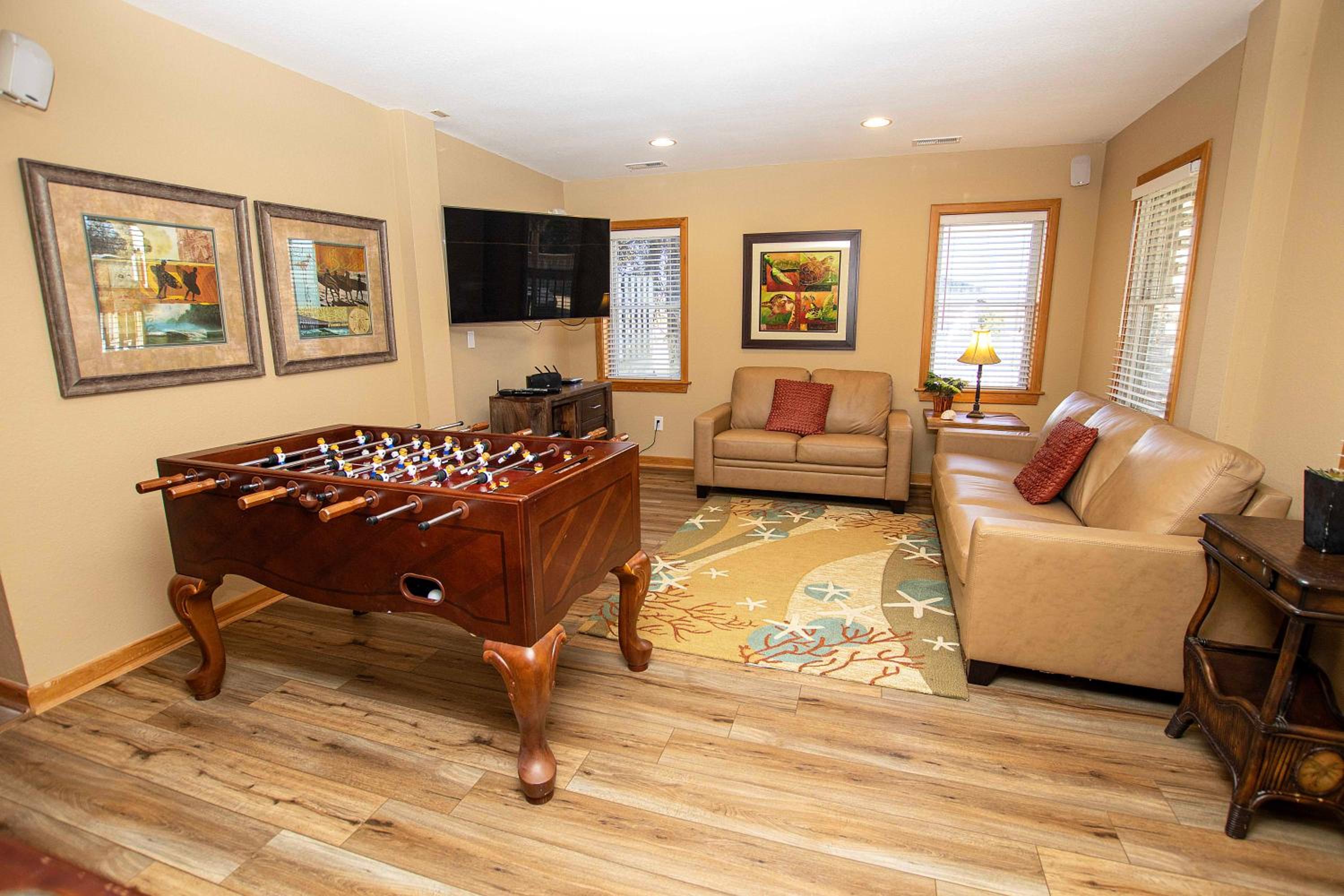 WW857, Seaquest Resort- Oceanside, 7 BRs, Pool Table, Priv Pool, Hot Tub