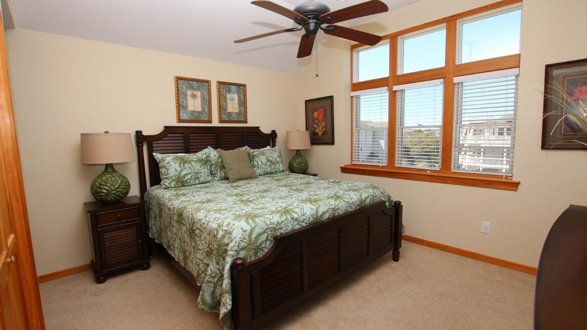 WW857, Seaquest Resort- Oceanside, 7 BRs, Pool Table, Priv Pool, Hot Tub
