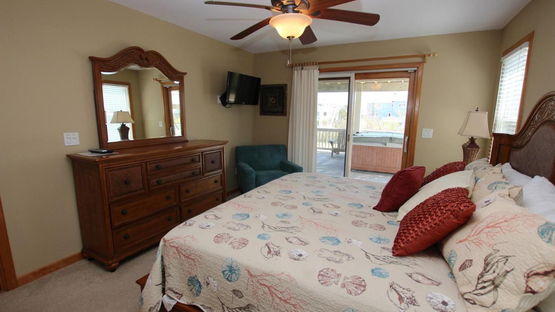 WW857, Seaquest Resort- Oceanside, 7 BRs, Pool Table, Priv Pool, Hot Tub