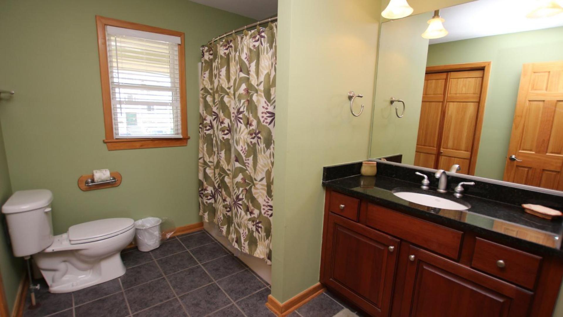 WW857, Seaquest Resort- Oceanside, 7 BRs, Pool Table, Priv Pool, Hot Tub