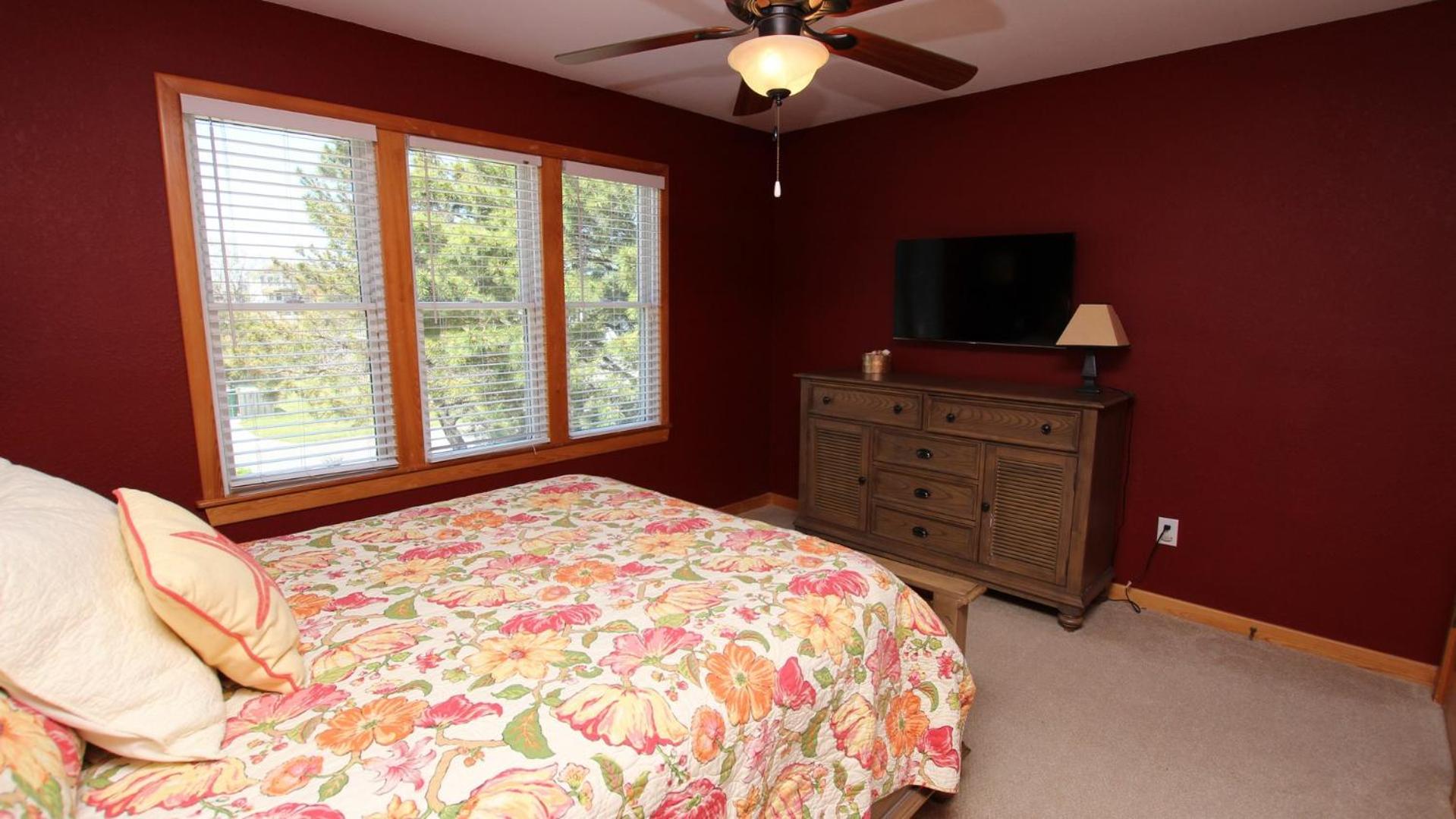 WW857, Seaquest Resort- Oceanside, 7 BRs, Pool Table, Priv Pool, Hot Tub