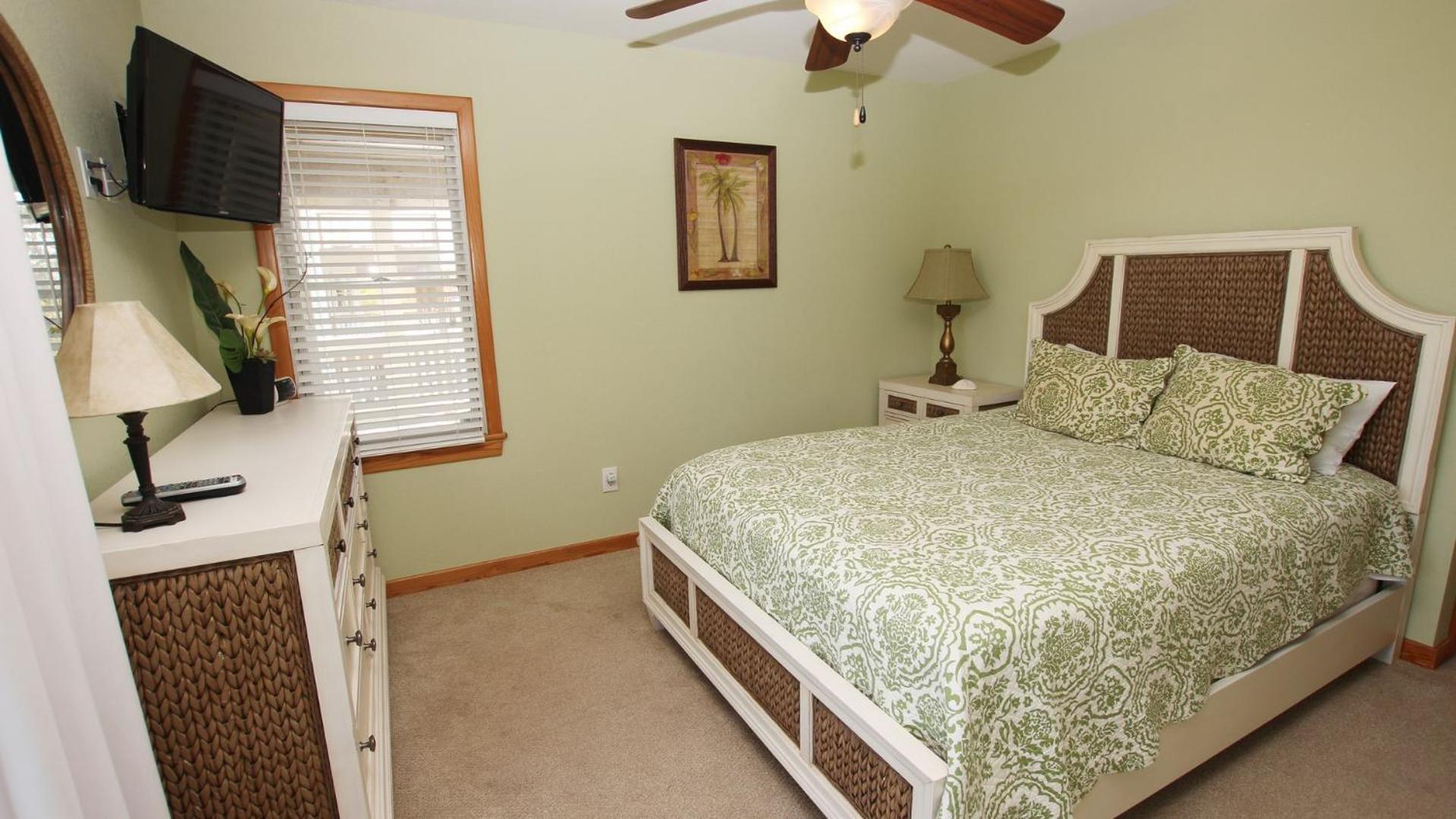 WW857, Seaquest Resort- Oceanside, 7 BRs, Pool Table, Priv Pool, Hot Tub