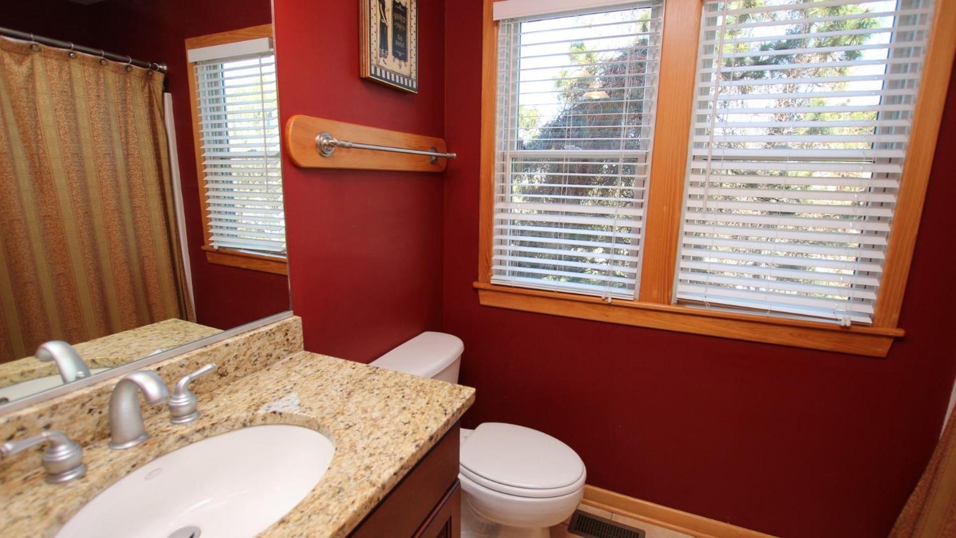 WW857, Seaquest Resort- Oceanside, 7 BRs, Pool Table, Priv Pool, Hot Tub
