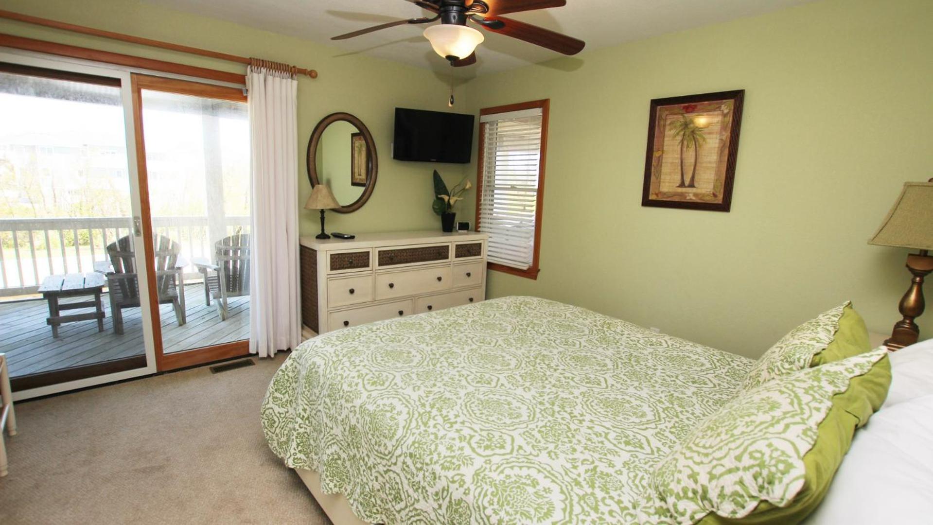 WW857, Seaquest Resort- Oceanside, 7 BRs, Pool Table, Priv Pool, Hot Tub