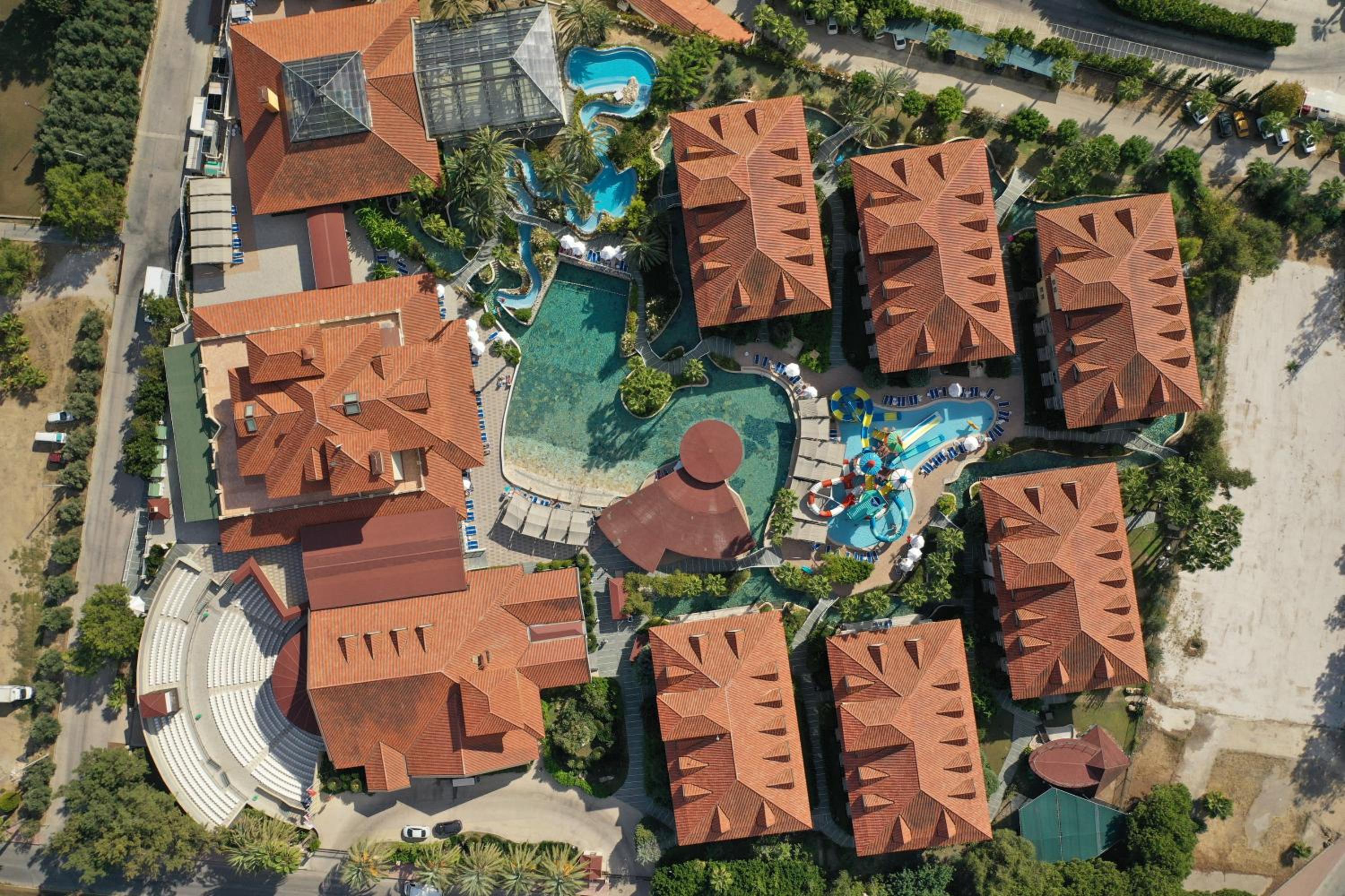 Side Vacations - CLUB GRAND AQUA - Property Image 10