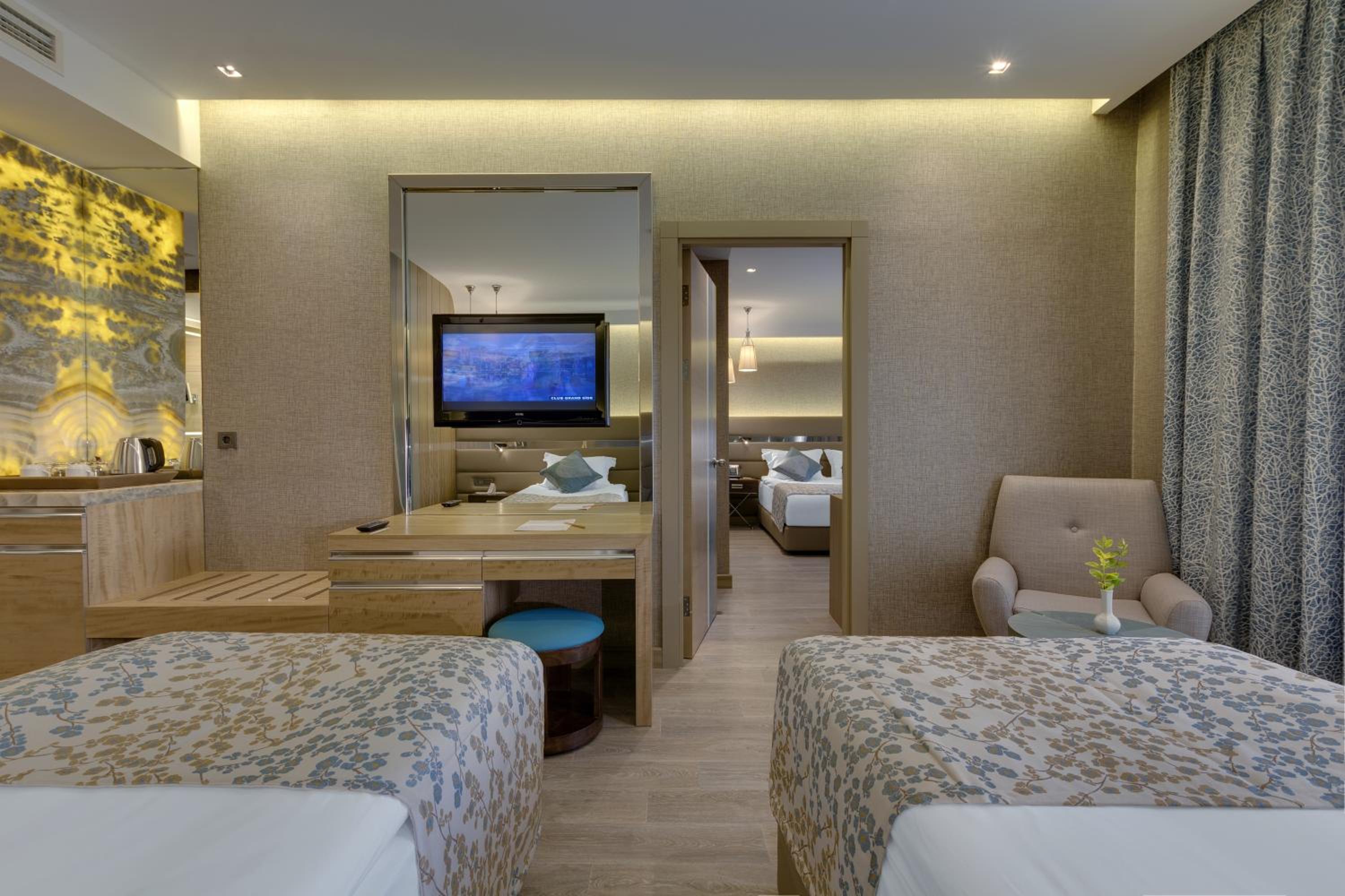 Side Vacations - CLUB GRAND AQUA - Property Image 17
