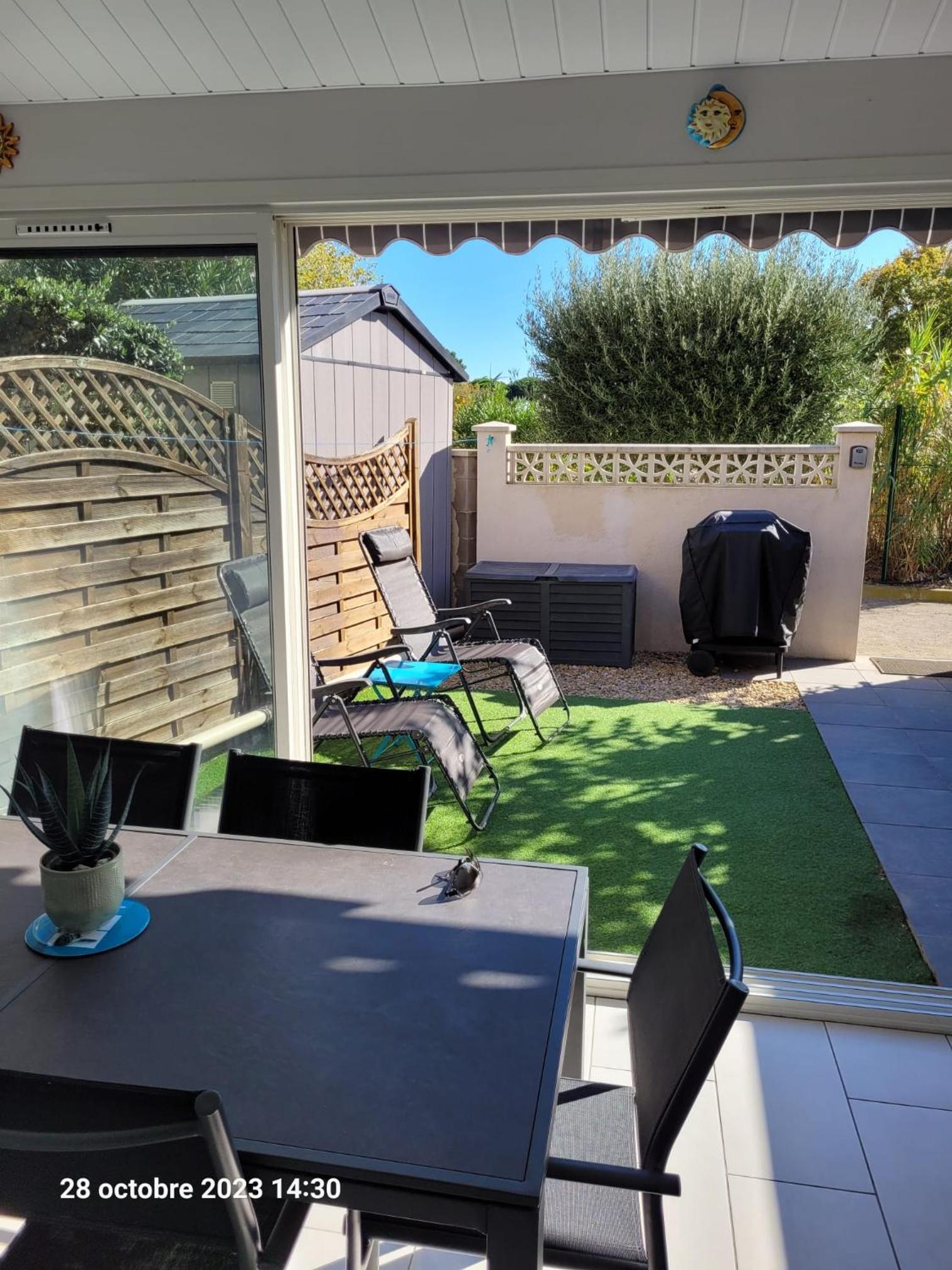 Villa tout confort dans résidence privée avec piscine à 500m de la plage - Climatisation, WIFI, parking view 4