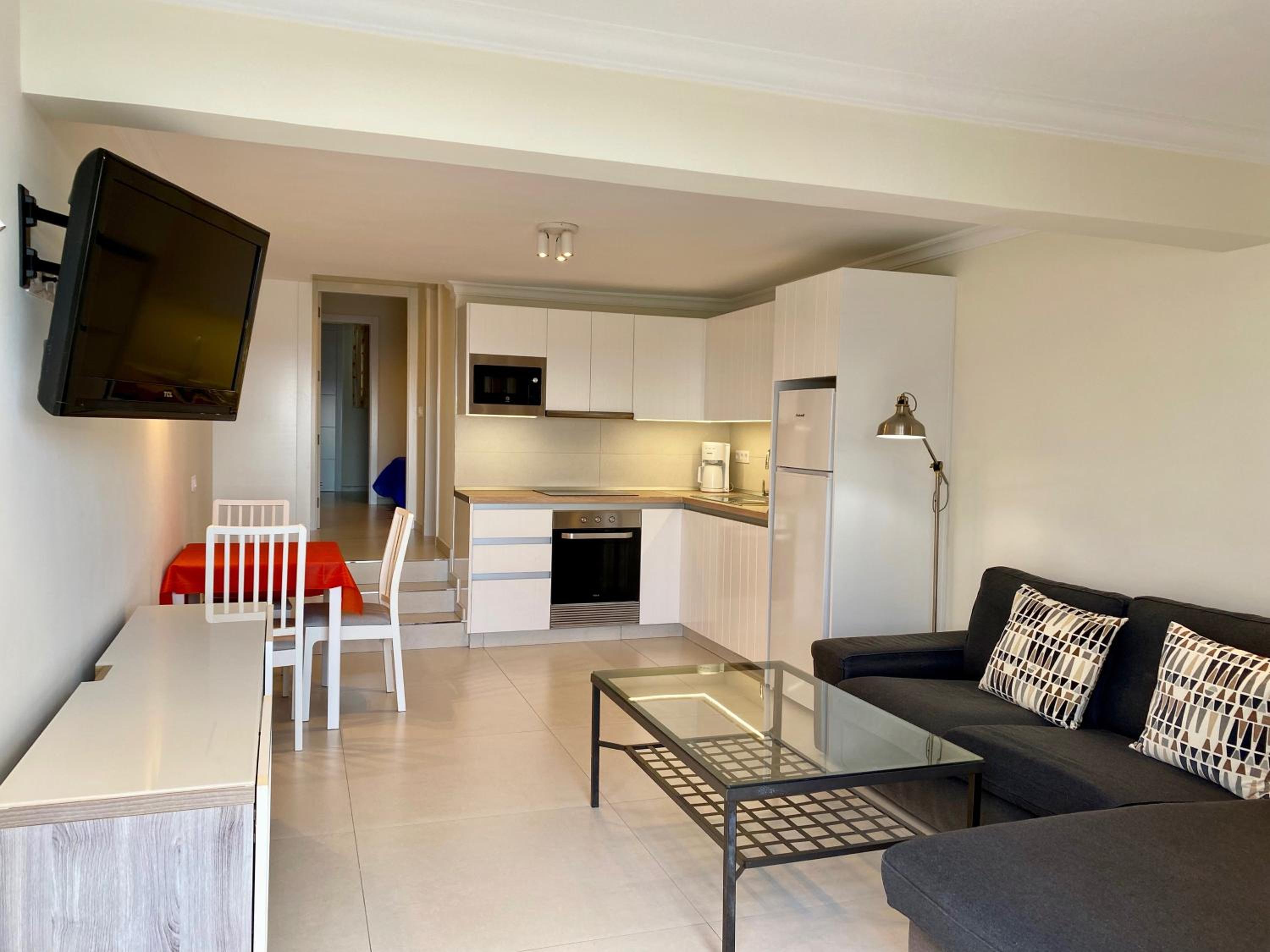 Ocean view apartments Las Flores I view 2