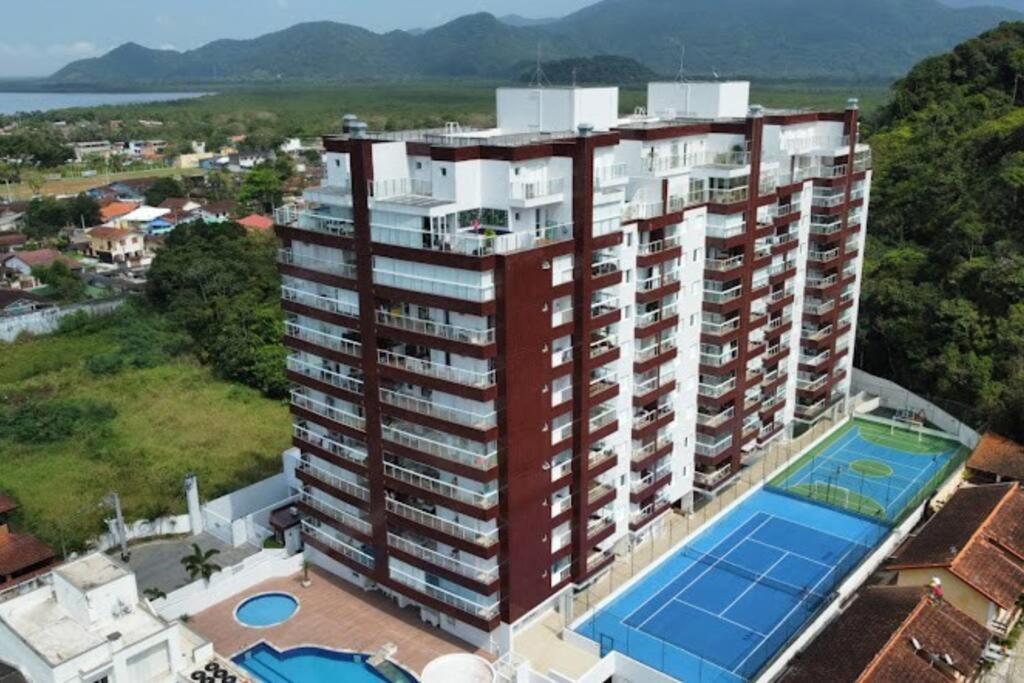 Apartamento Bertioga Centro em Home Clube