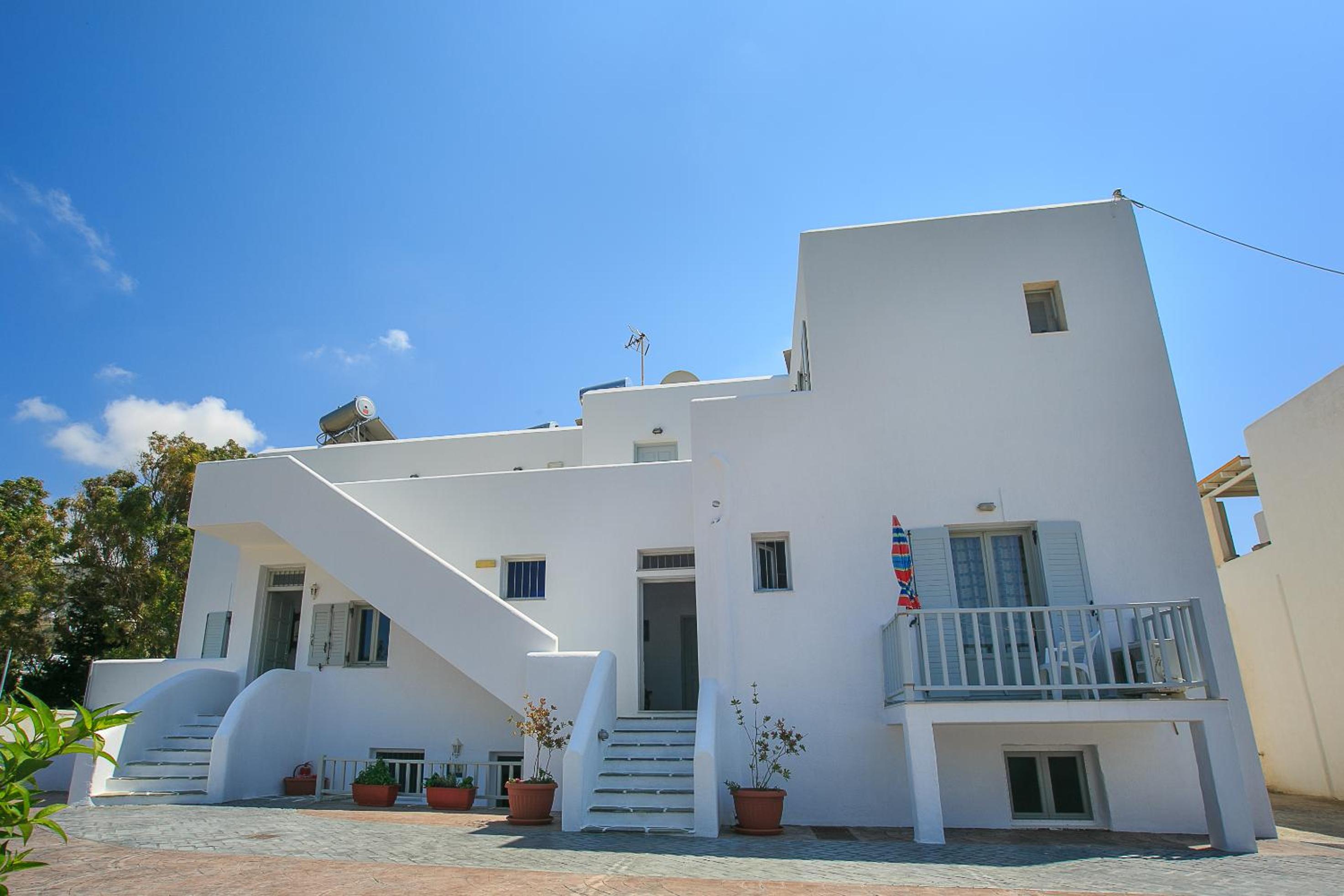 Ampeli Apartments