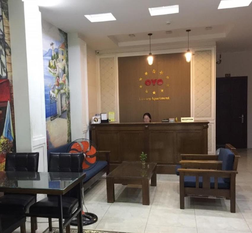 Luxury Hotel - 50/3 Truong Son, Tan Binh District - by Bayhostel