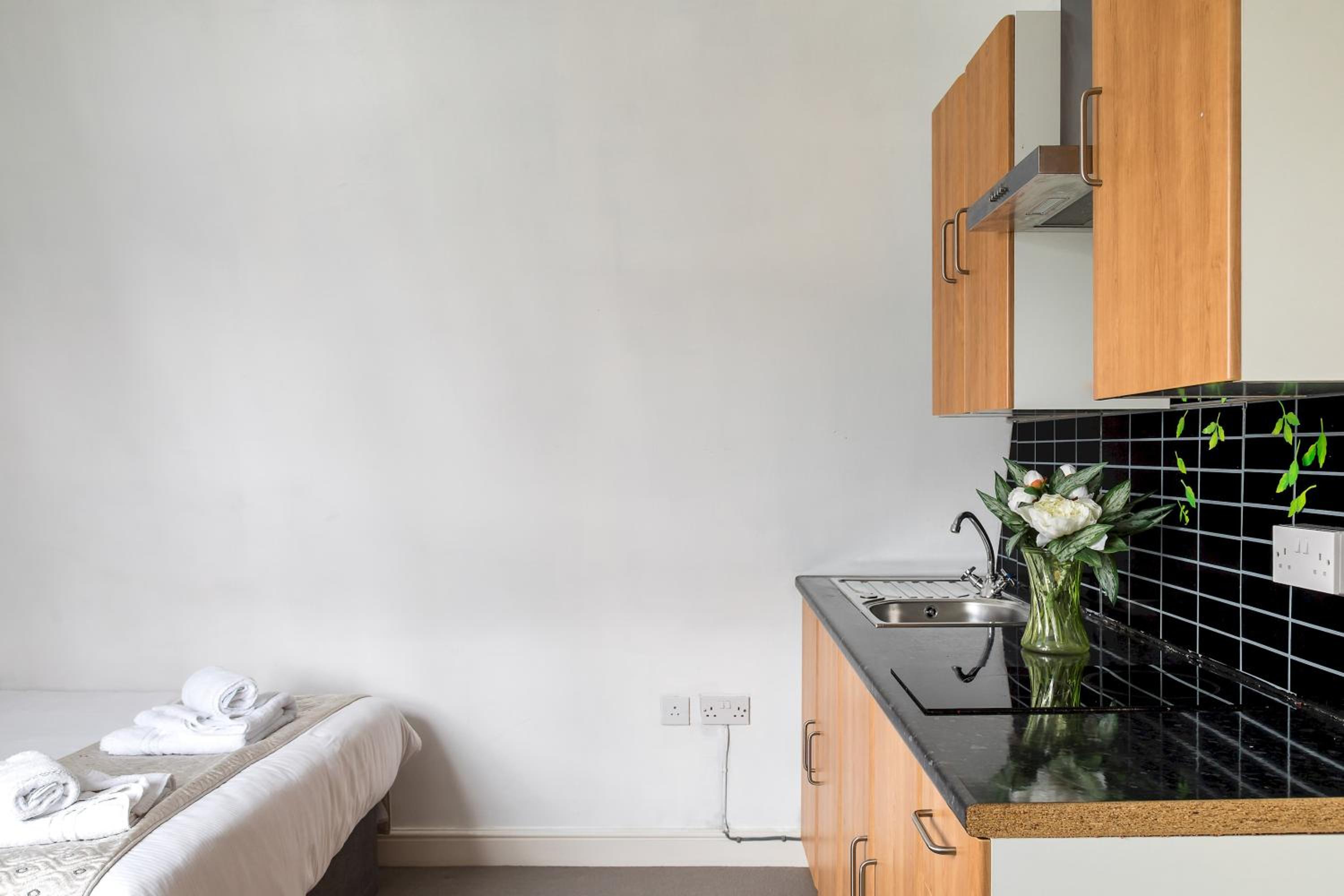 Fulham Amazing 2-Bedroom House by Central London