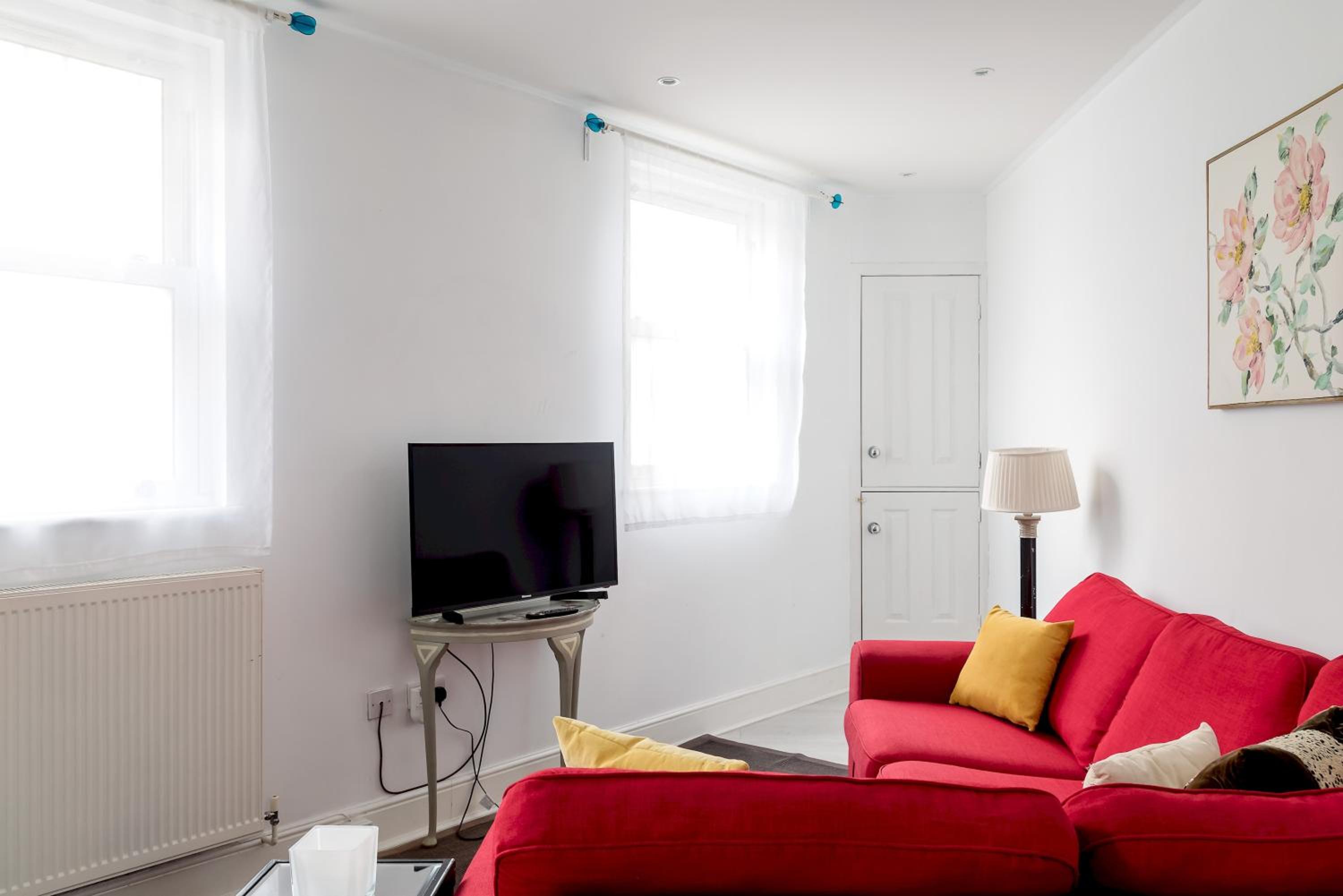 Fulham Amazing 2-Bedroom House by Central London