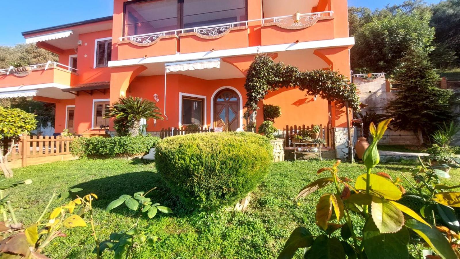 Villa Giraluna view 2