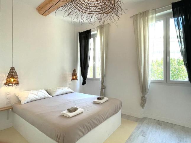 LaFrenchCasa Canebière view 2