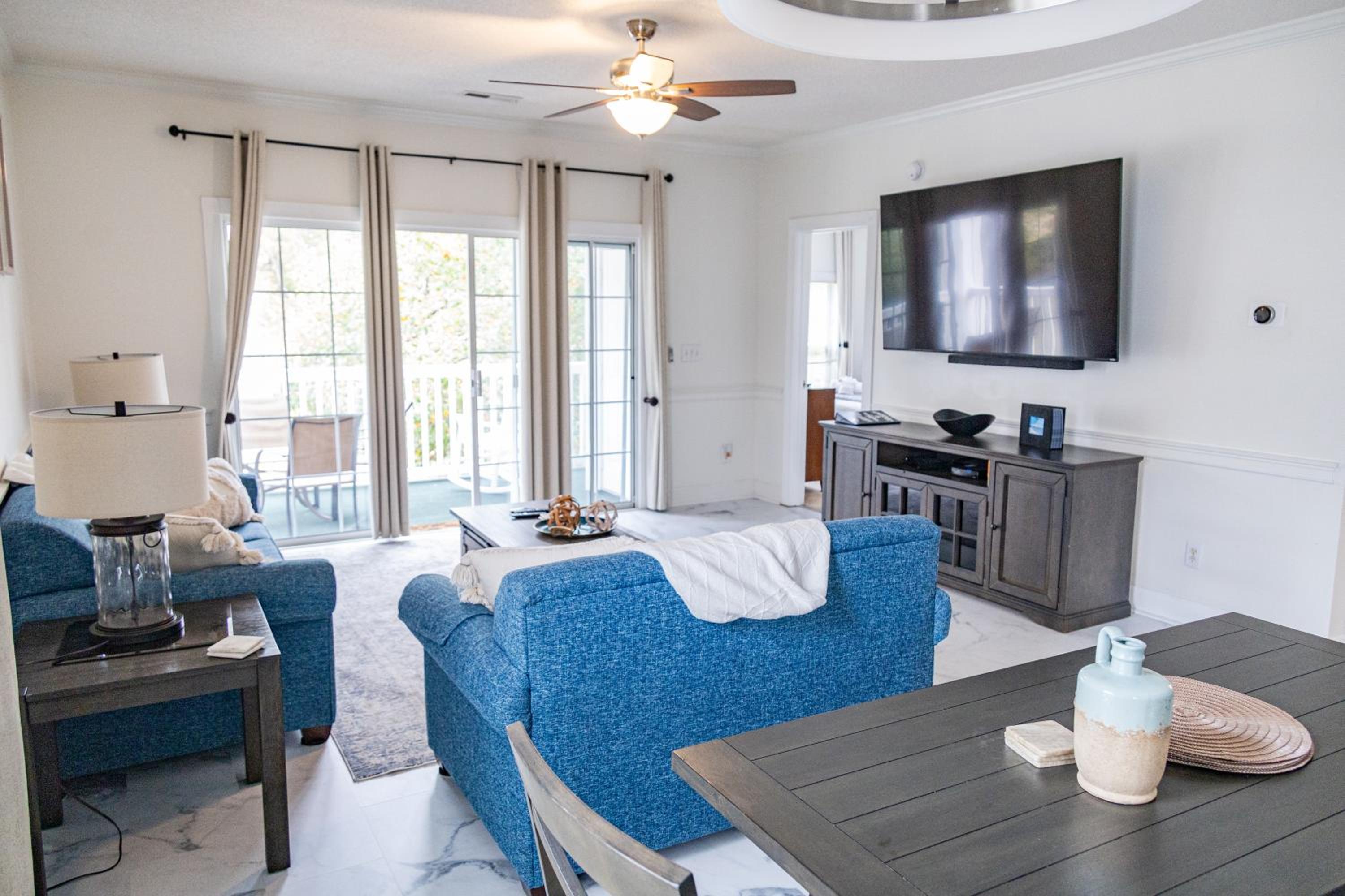Gorgeous Condo on Golf Course Near Broadway at the Beach view 2