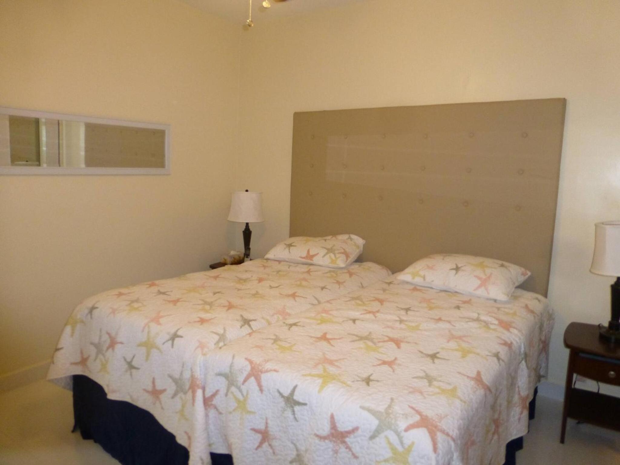 Photo 10 sur 19 de Rockley Golf Club 309 2 Bed 2 Bath Pool Tennis Bar