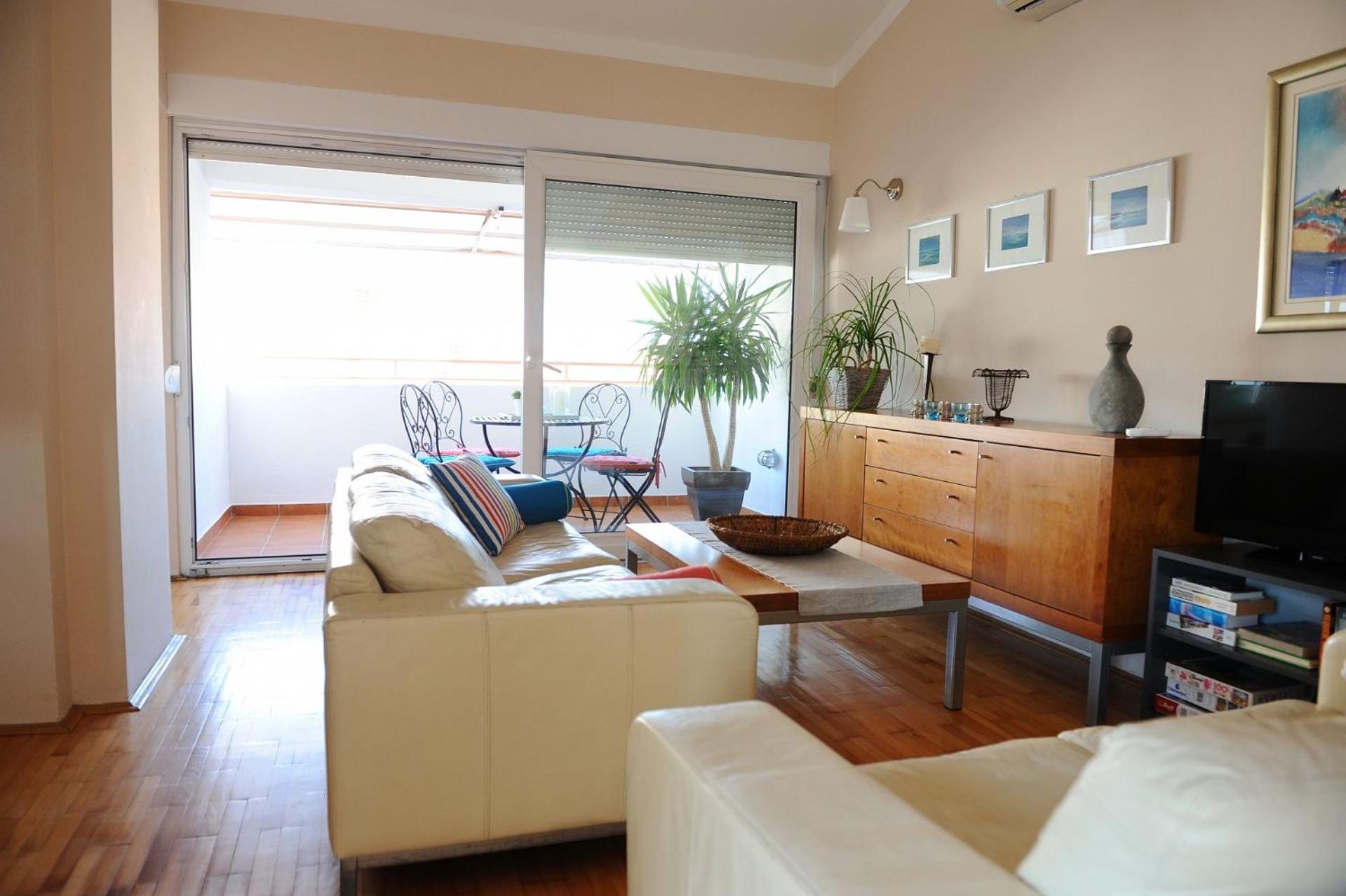 Apartment Mirjana - nearby the sea view 2