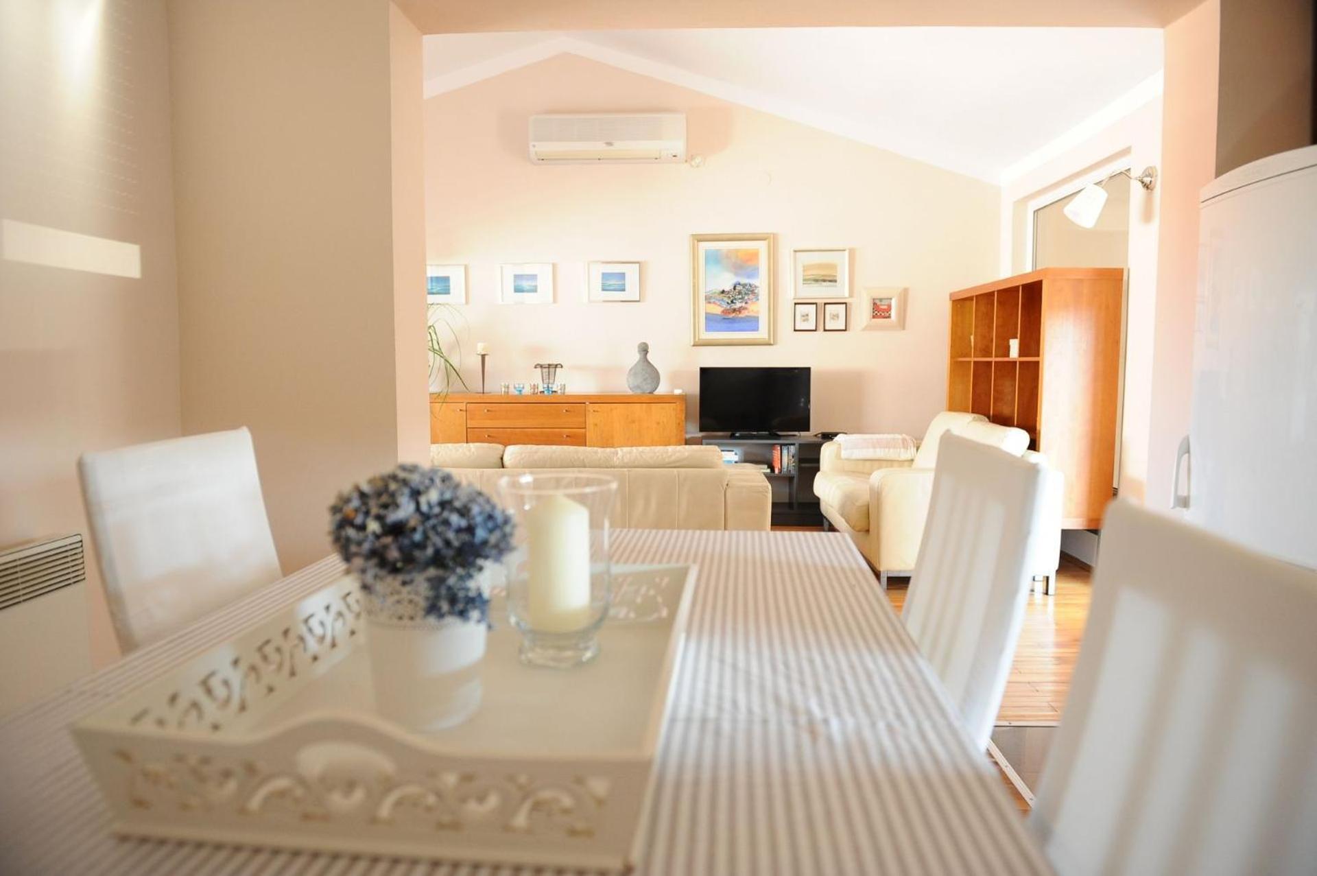 Apartment Mirjana - nearby the sea view 3