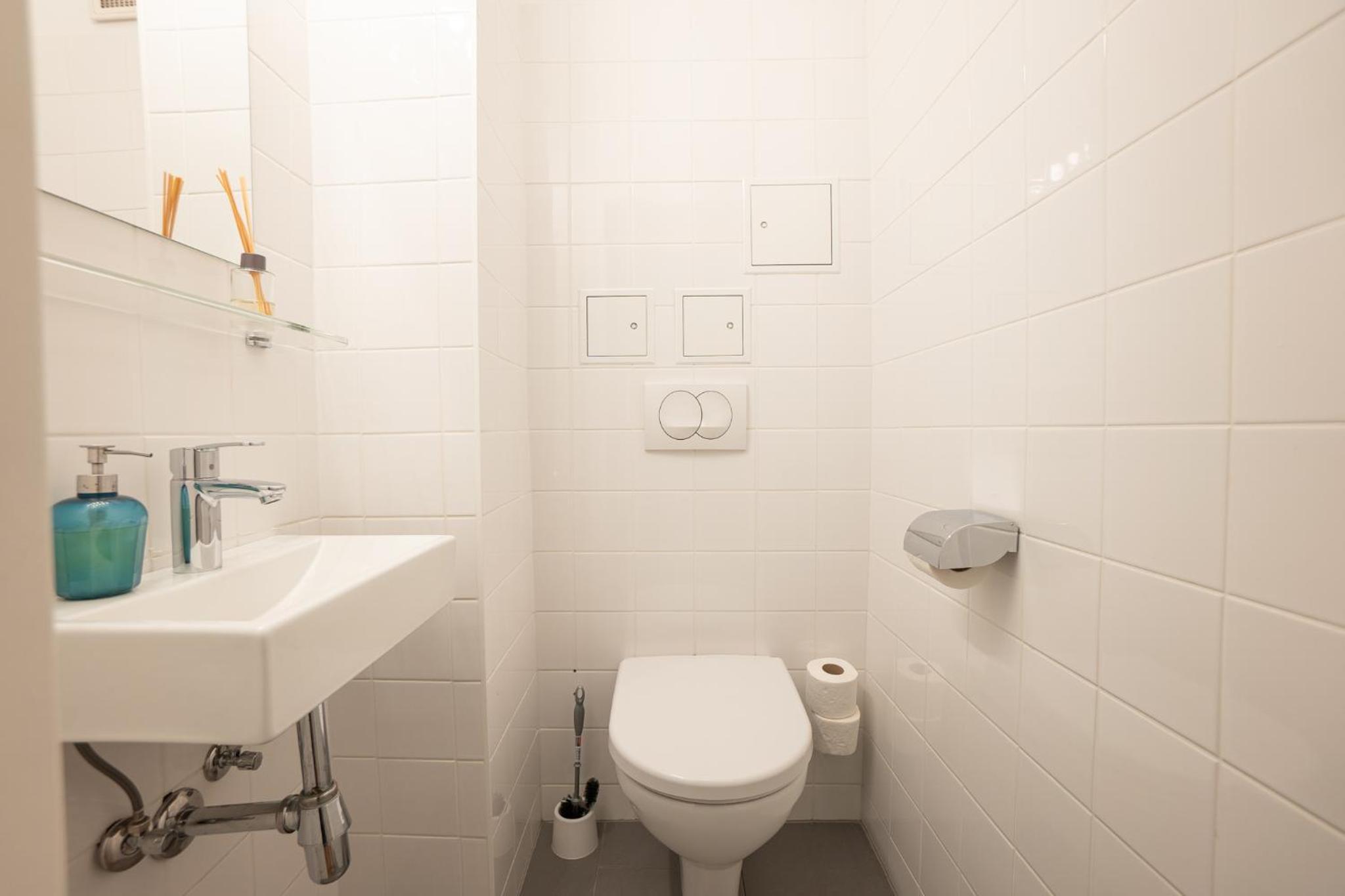 Charming Apartment with Balcony, Close to Stephansdom Cathedral
