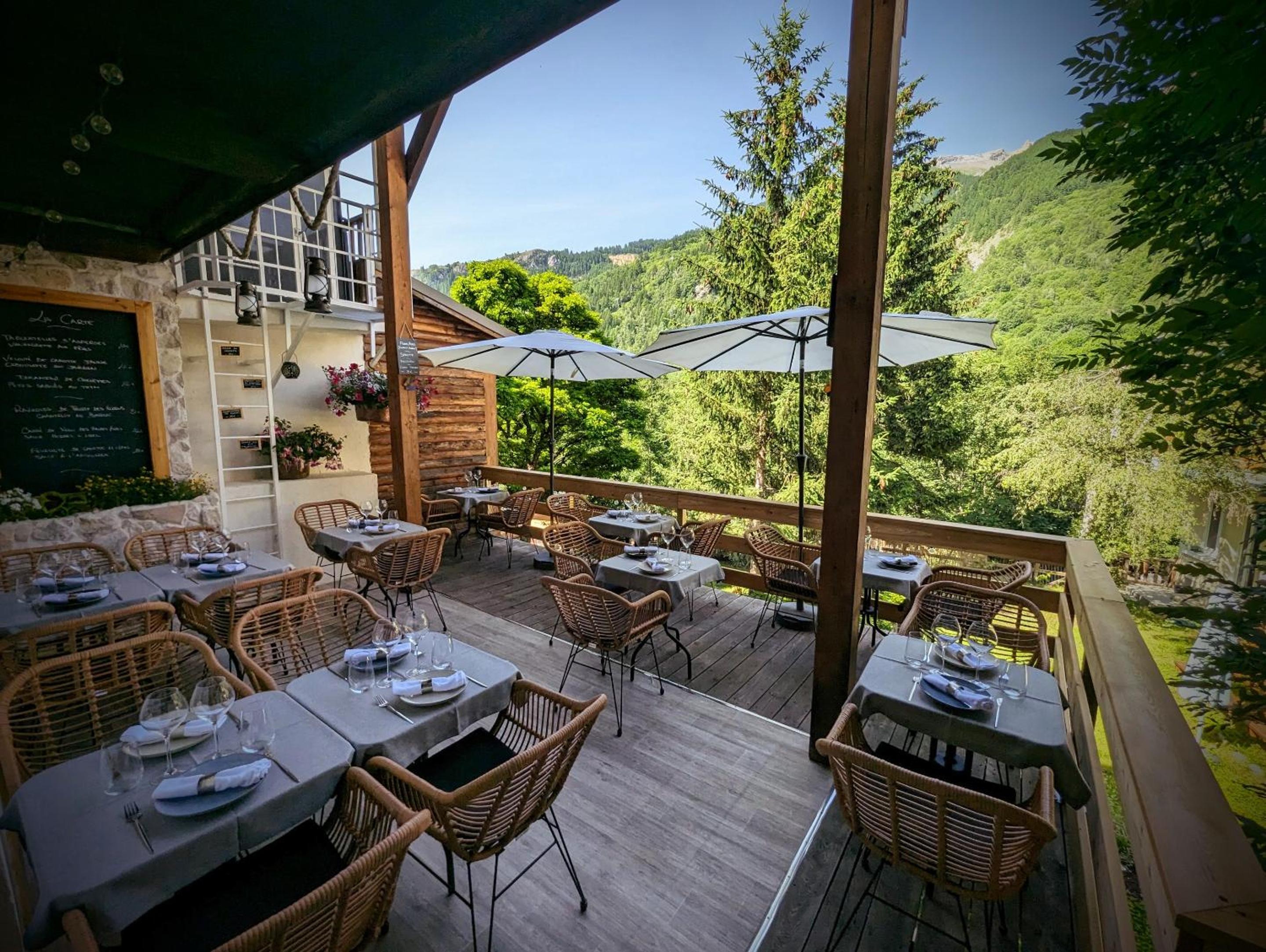 restaurant