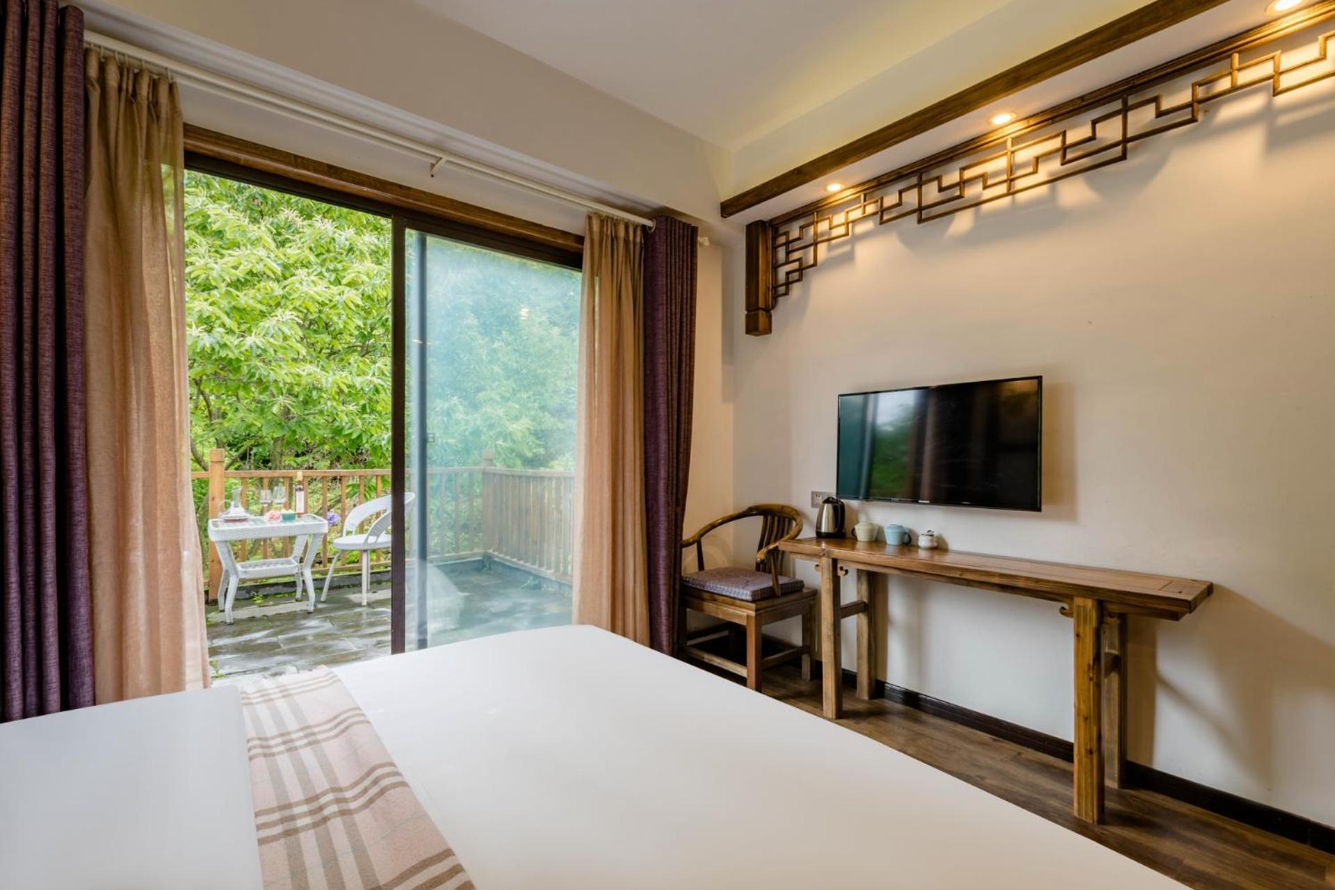 Zhangjiajie One city one inn