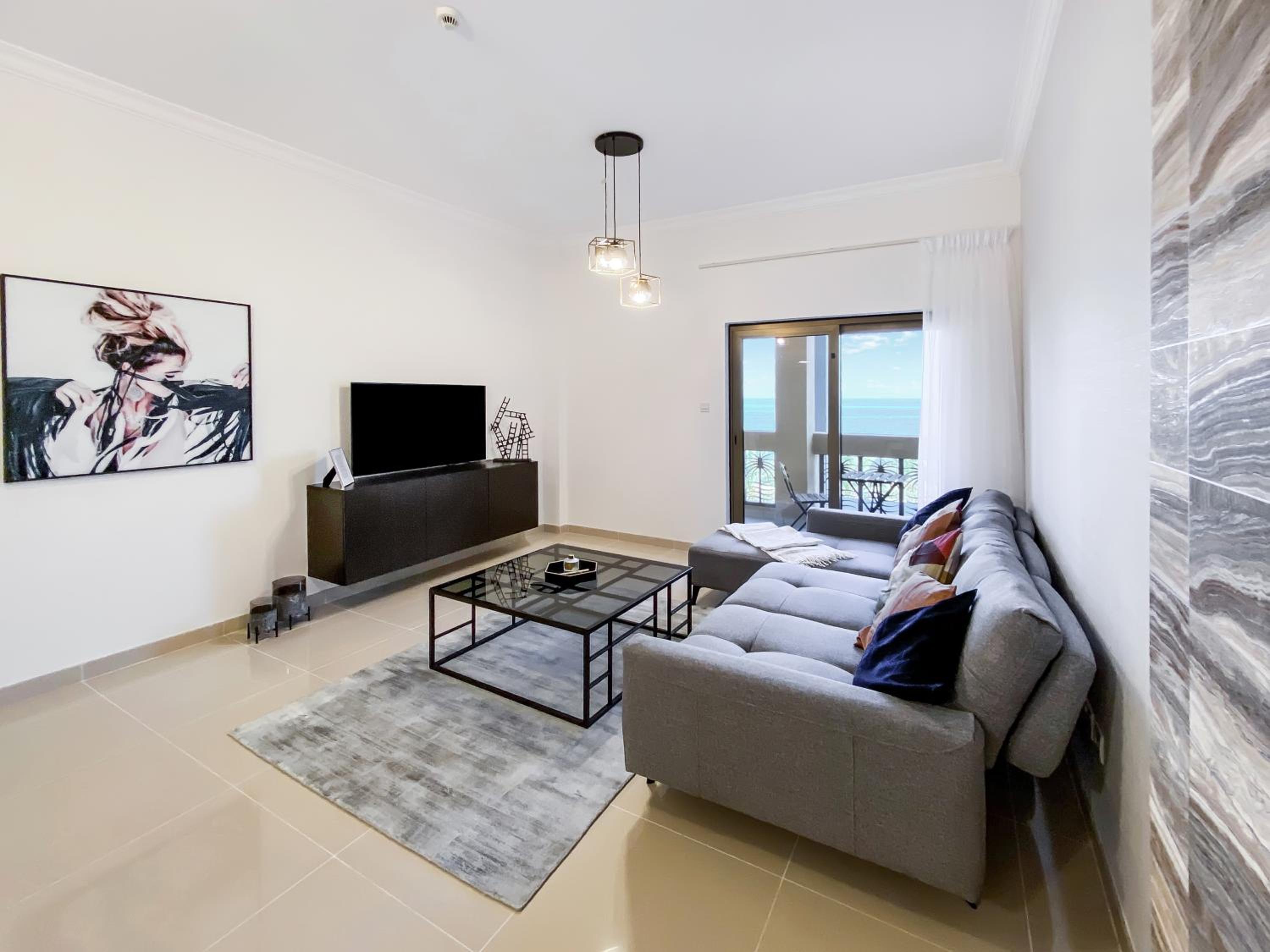 FAM Living - Private Beachfront Escape in Palm Jumeirah - Sarai