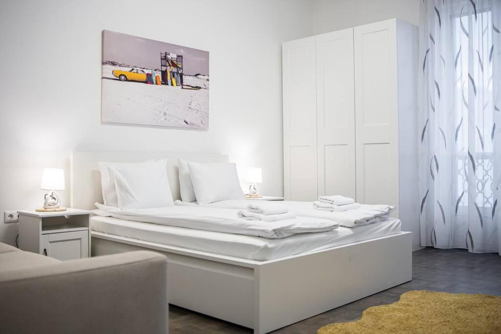 Venus Apartments - Astoria Residence I