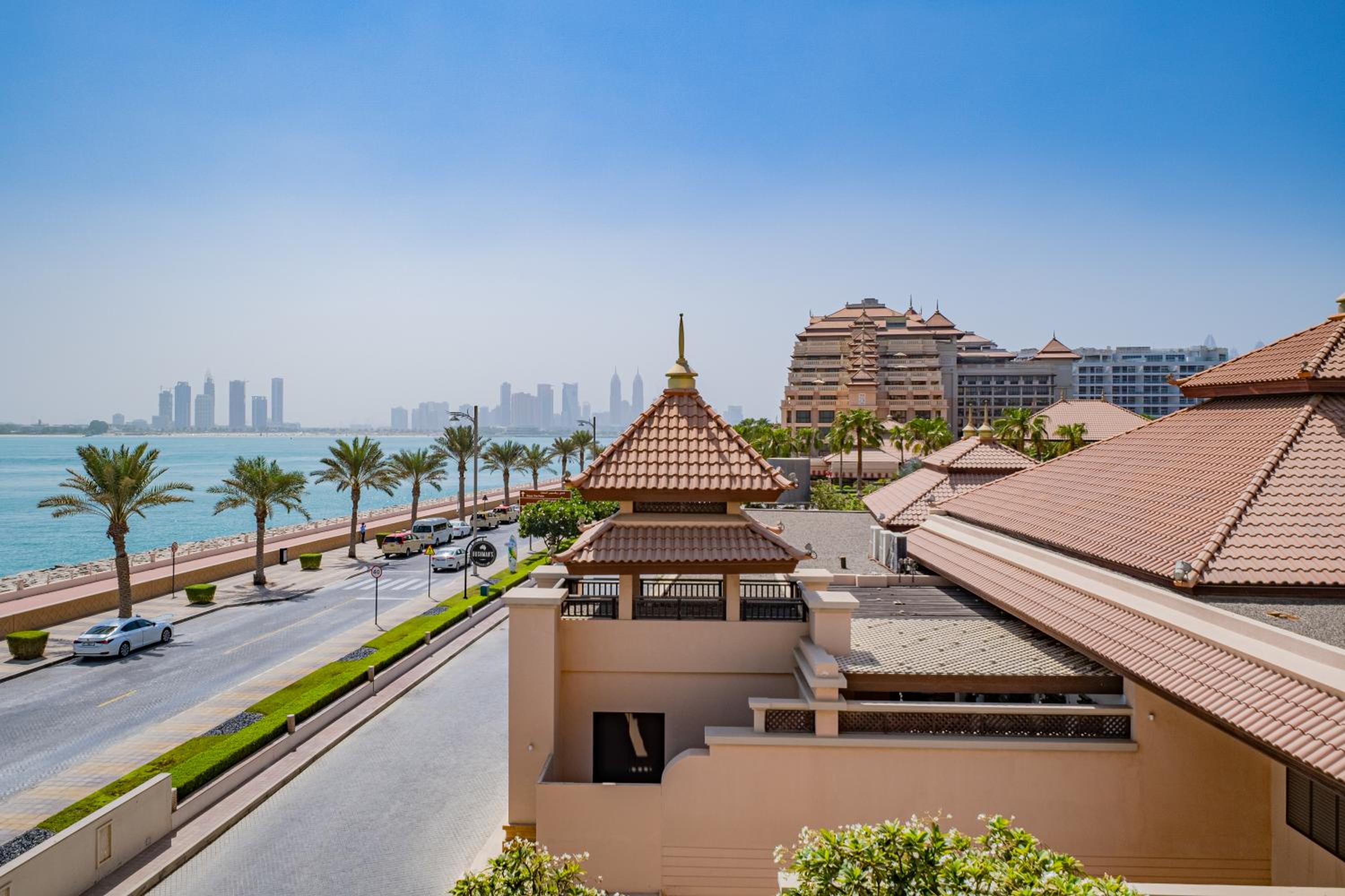 Luxe Getaways Royal Amwaj Palm Jumeirah Resort Apartment Holiday Home