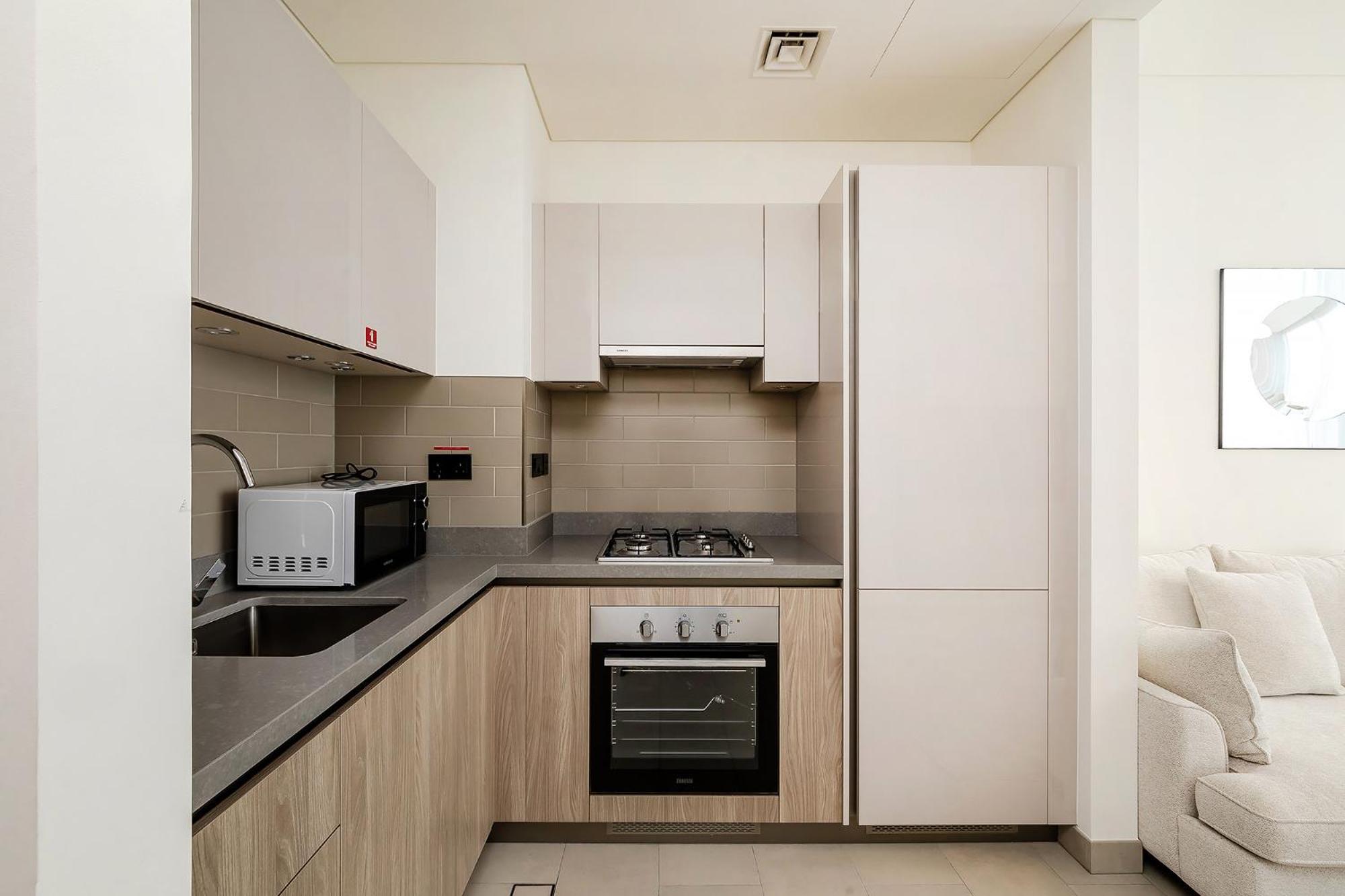 Modern 1bdr at Sobha Waves