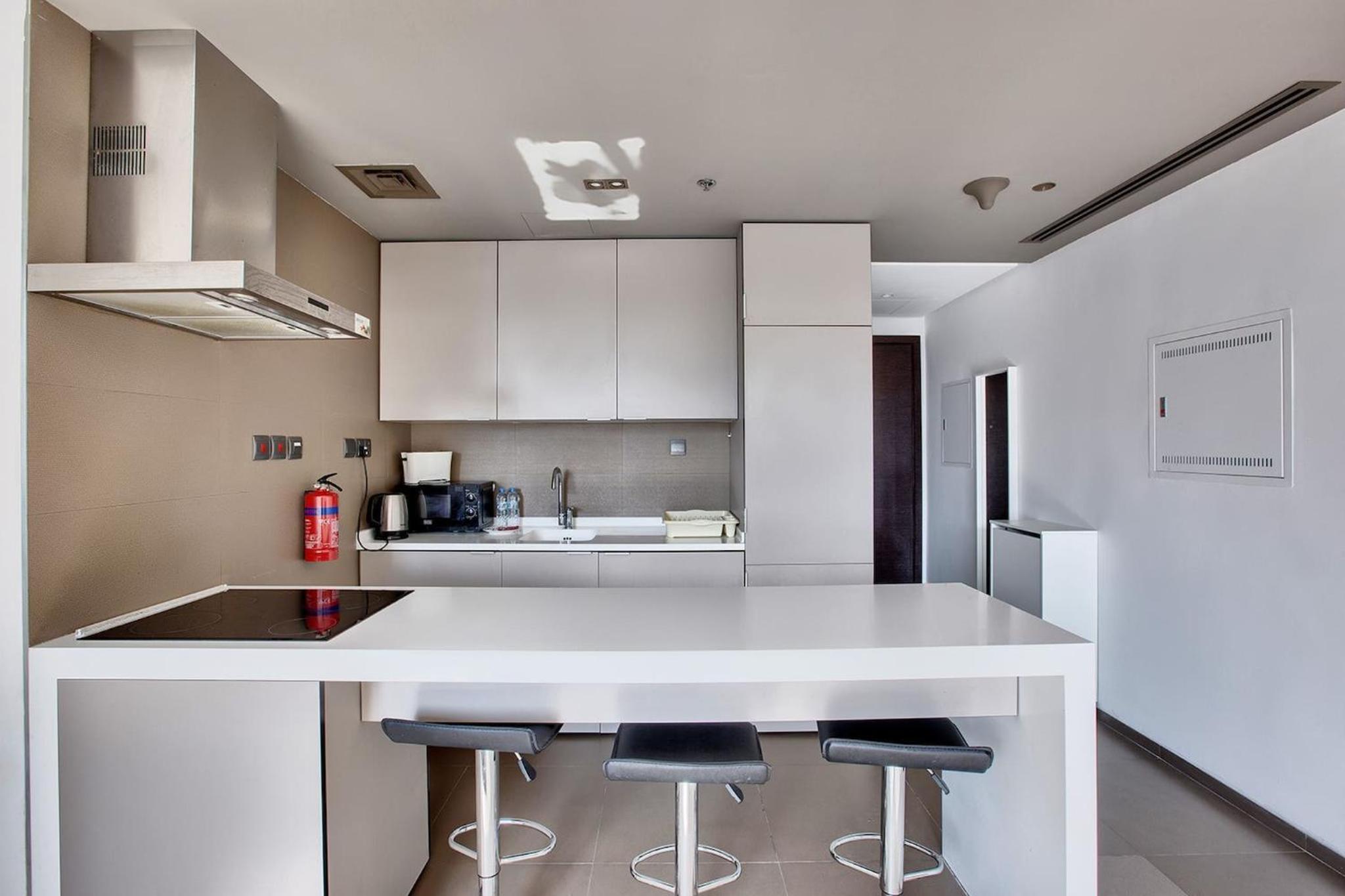 New Stylish 1 BD in West Avenue Marina