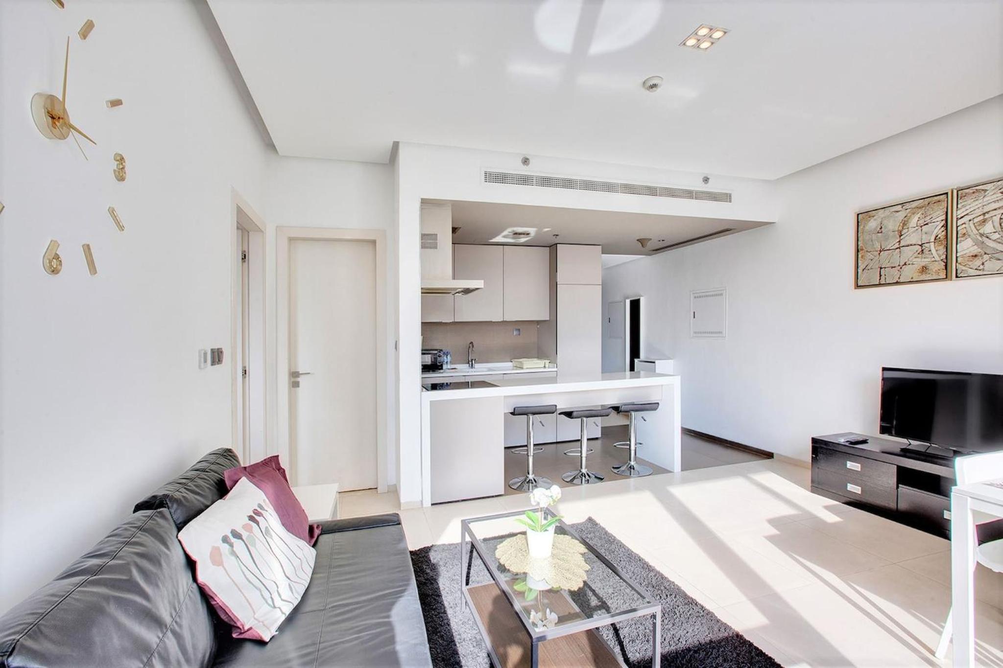 New Stylish 1 BD in West Avenue Marina