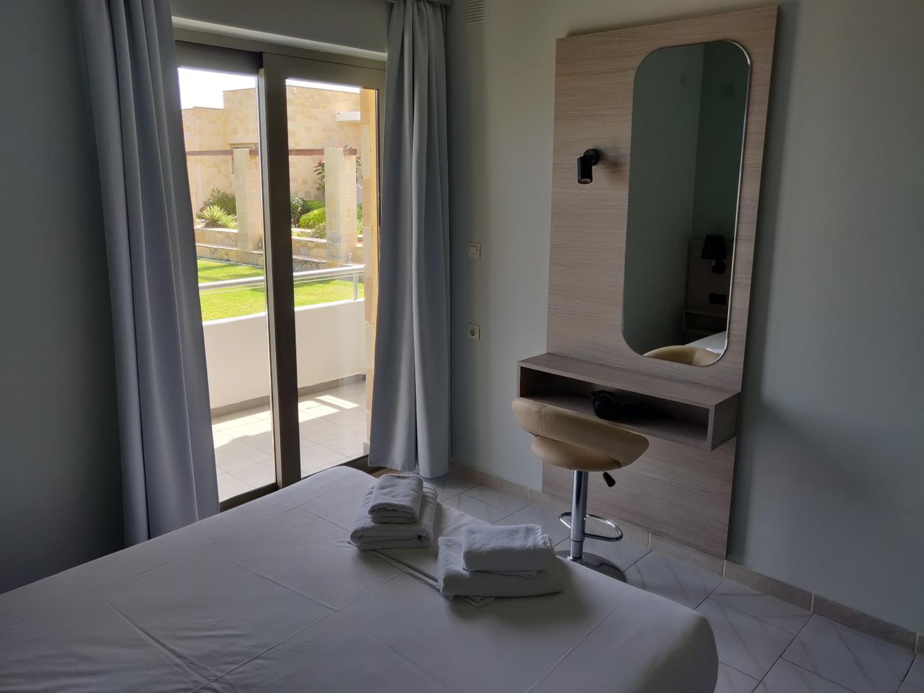 Viglia Beach Apartments